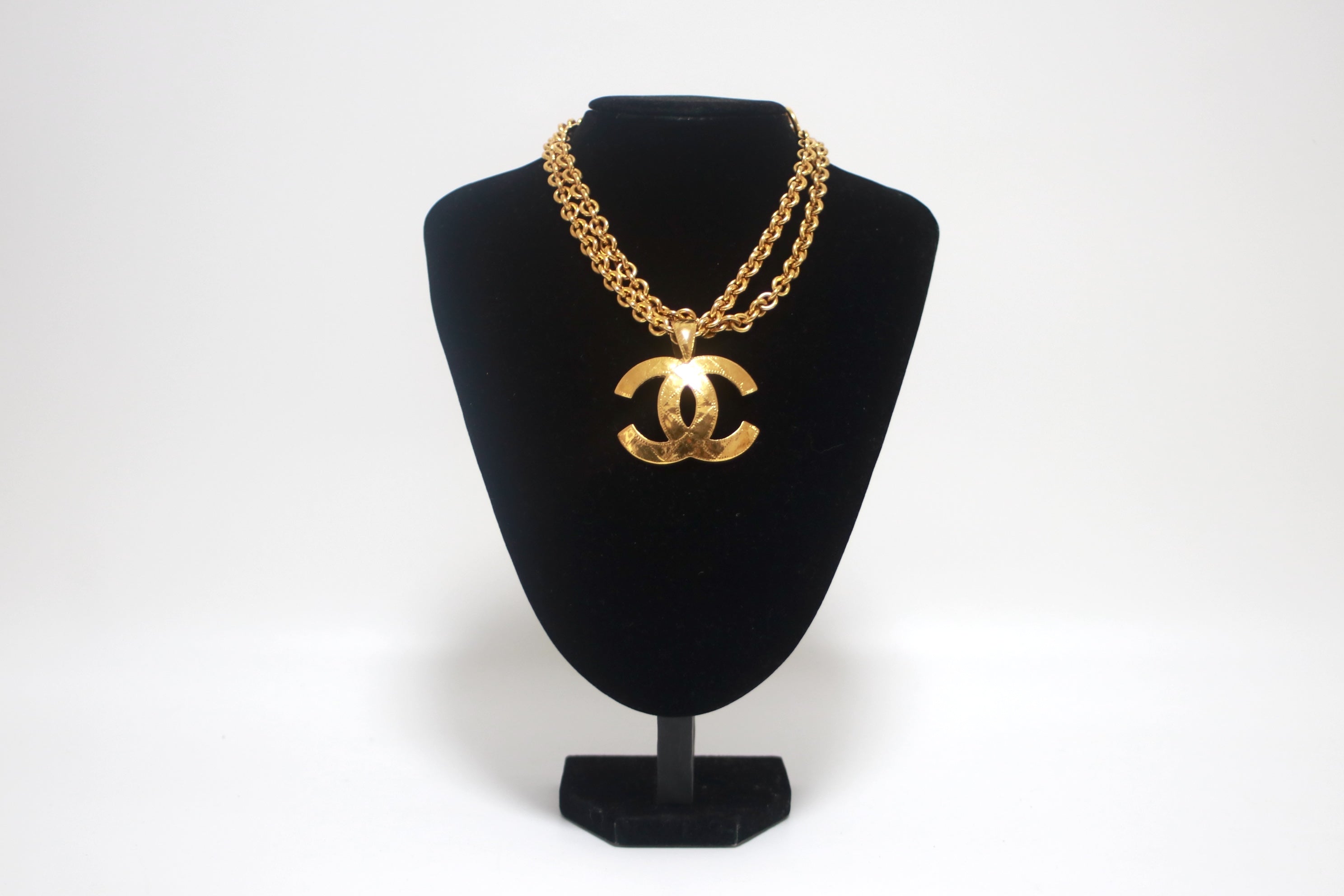 Chanel Vintage Gold Plated Necklace