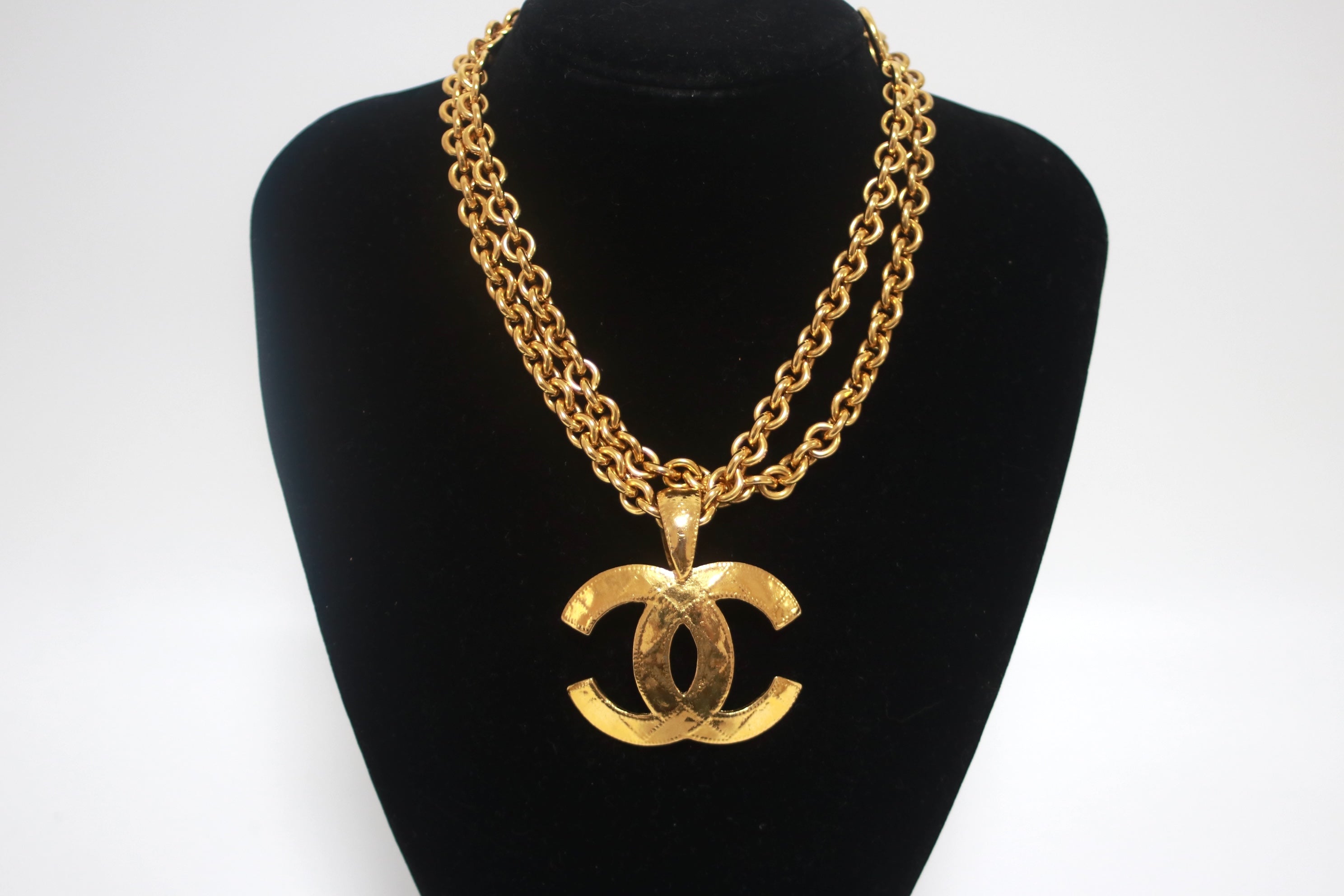 Chanel Vintage Gold Plated Necklace