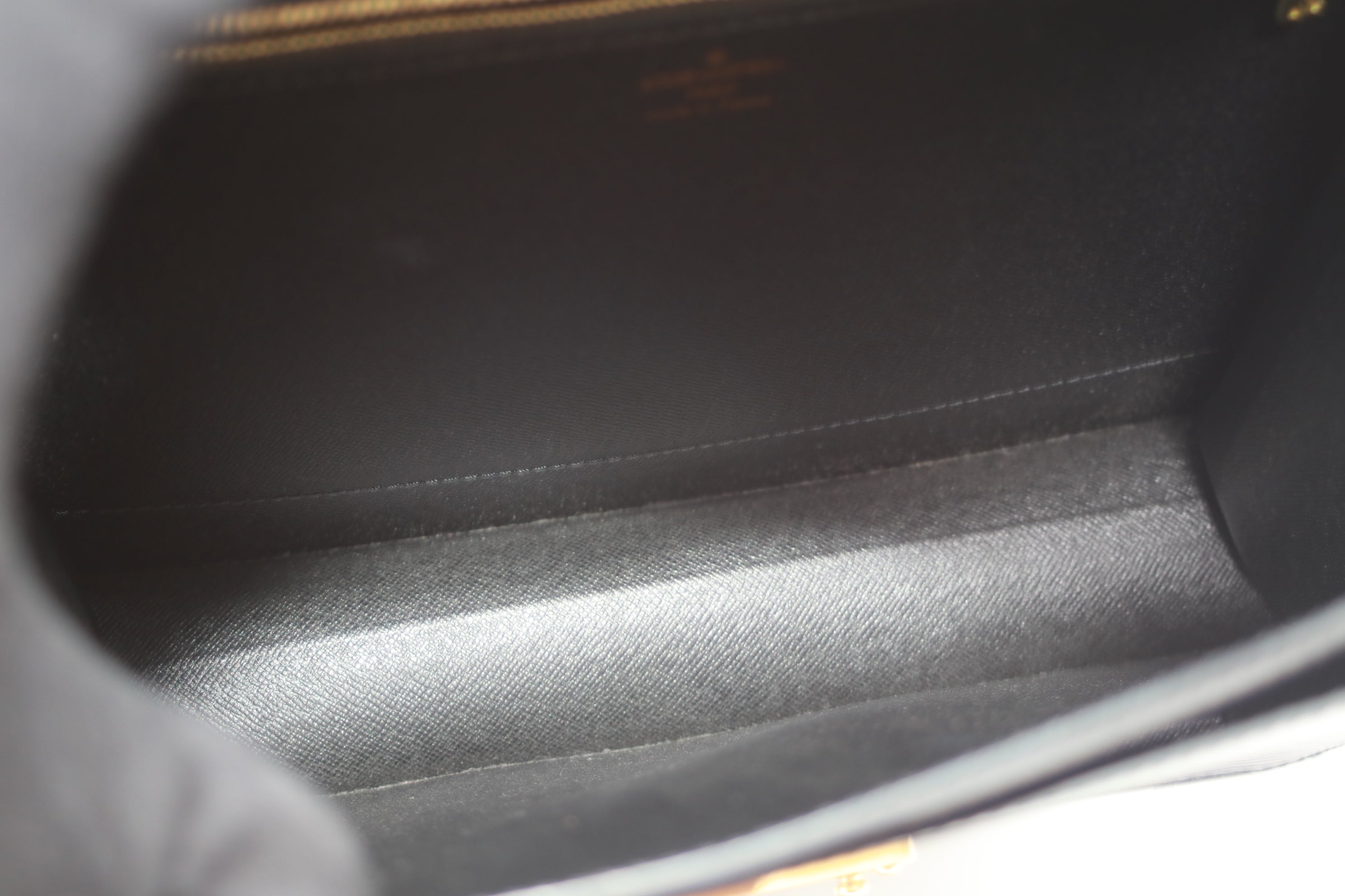 Louis Vuitton Monceau Epi Black Handbag Used