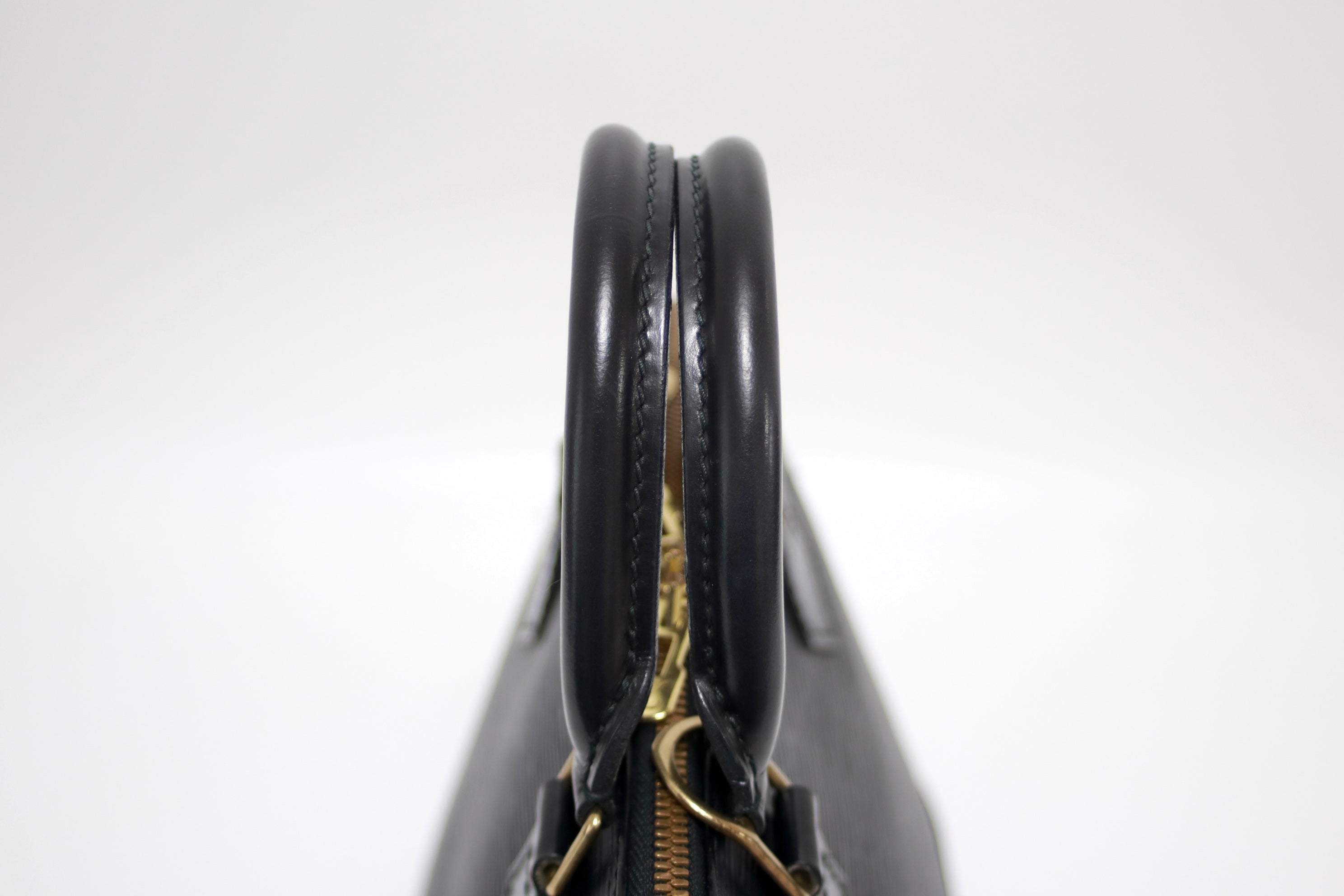 ルイヴィトン アルマ PM エピ ブラック 中古