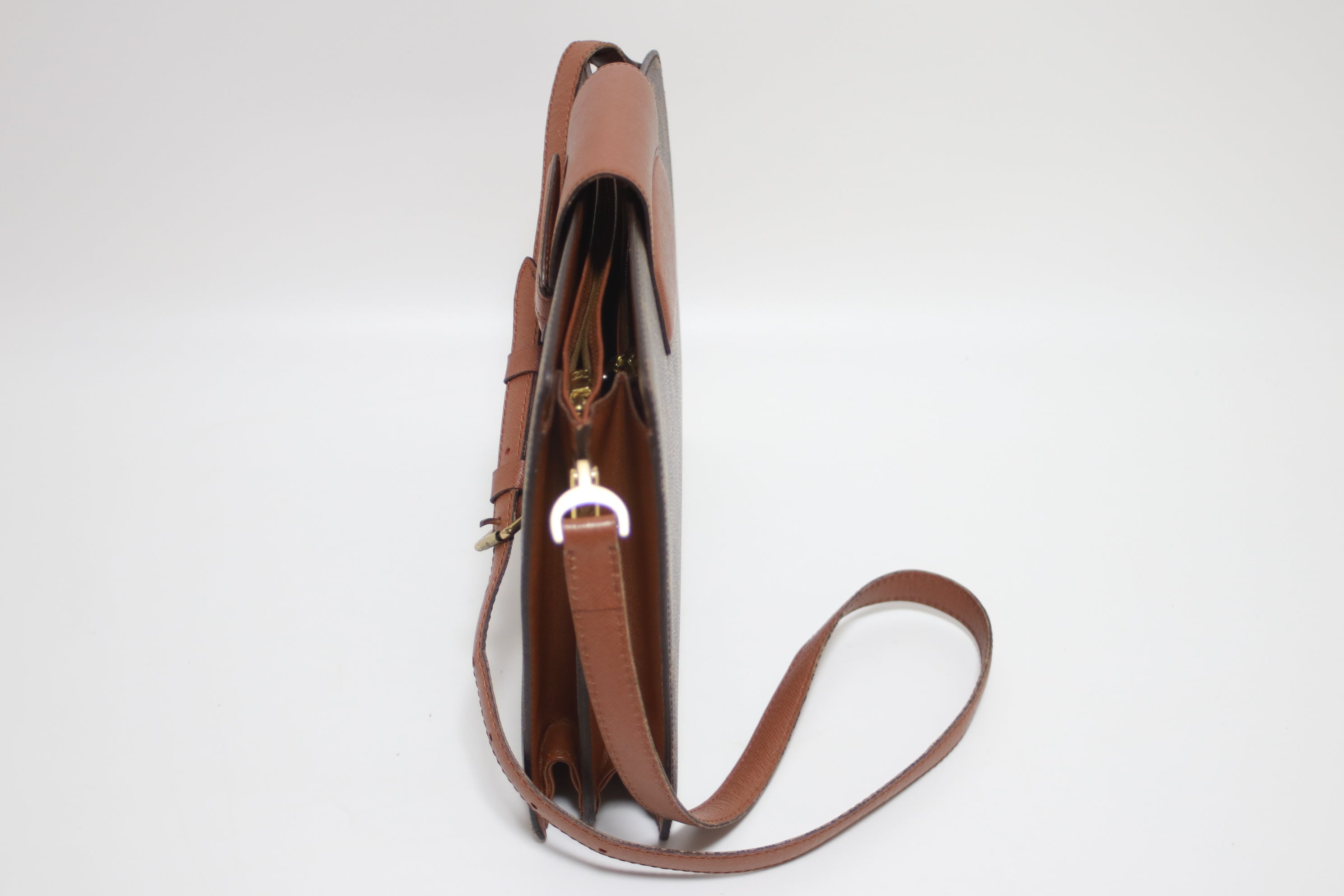 Louis Vuitton Courcelles Shoulder Bag Used