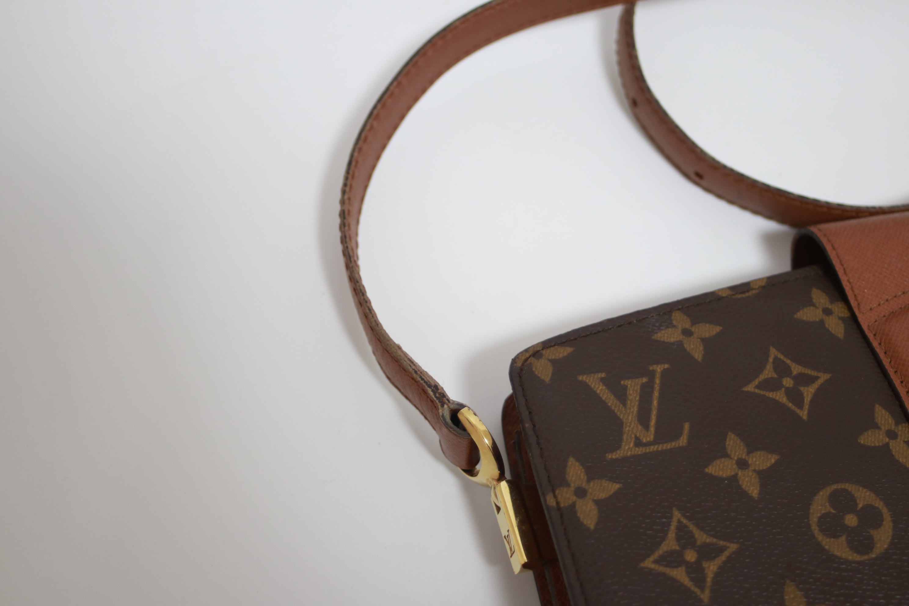 Louis Vuitton Courcelles Shoulder Bag Used