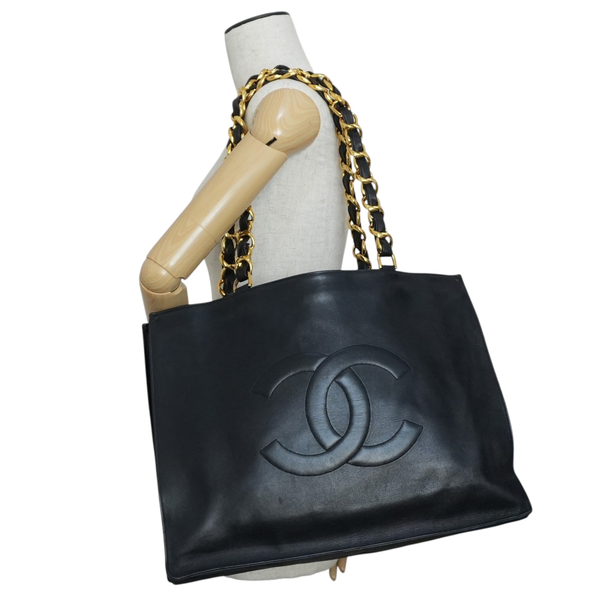 Pre-owned Chanel Lambskin Leather Chain Tote Bag Black
