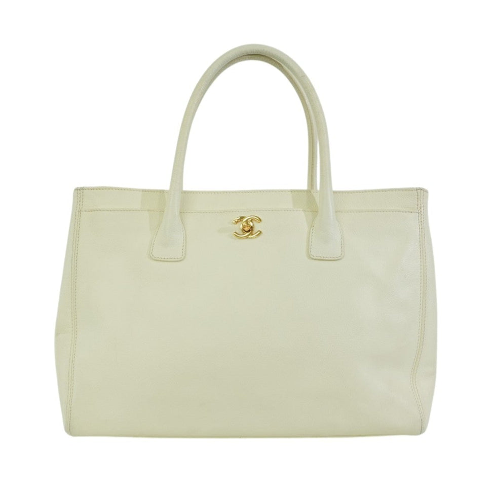 Pre-owned Chanel Caviar Skin Tote Bag White