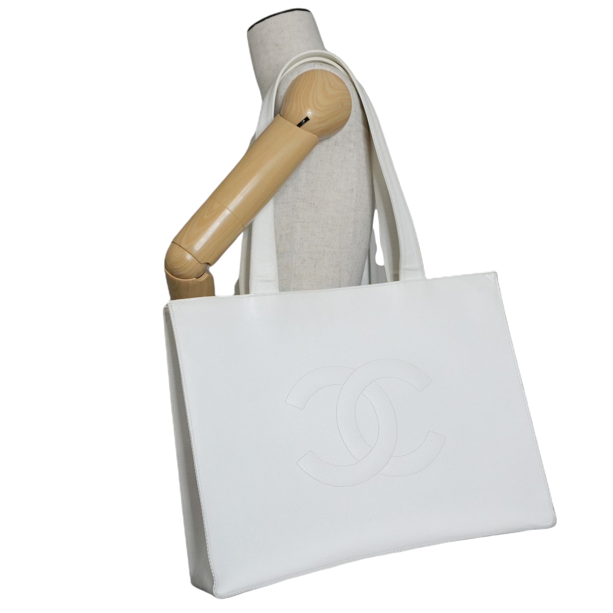 Pre-owned Chanel Caviar Skin Leather Tote Bag White