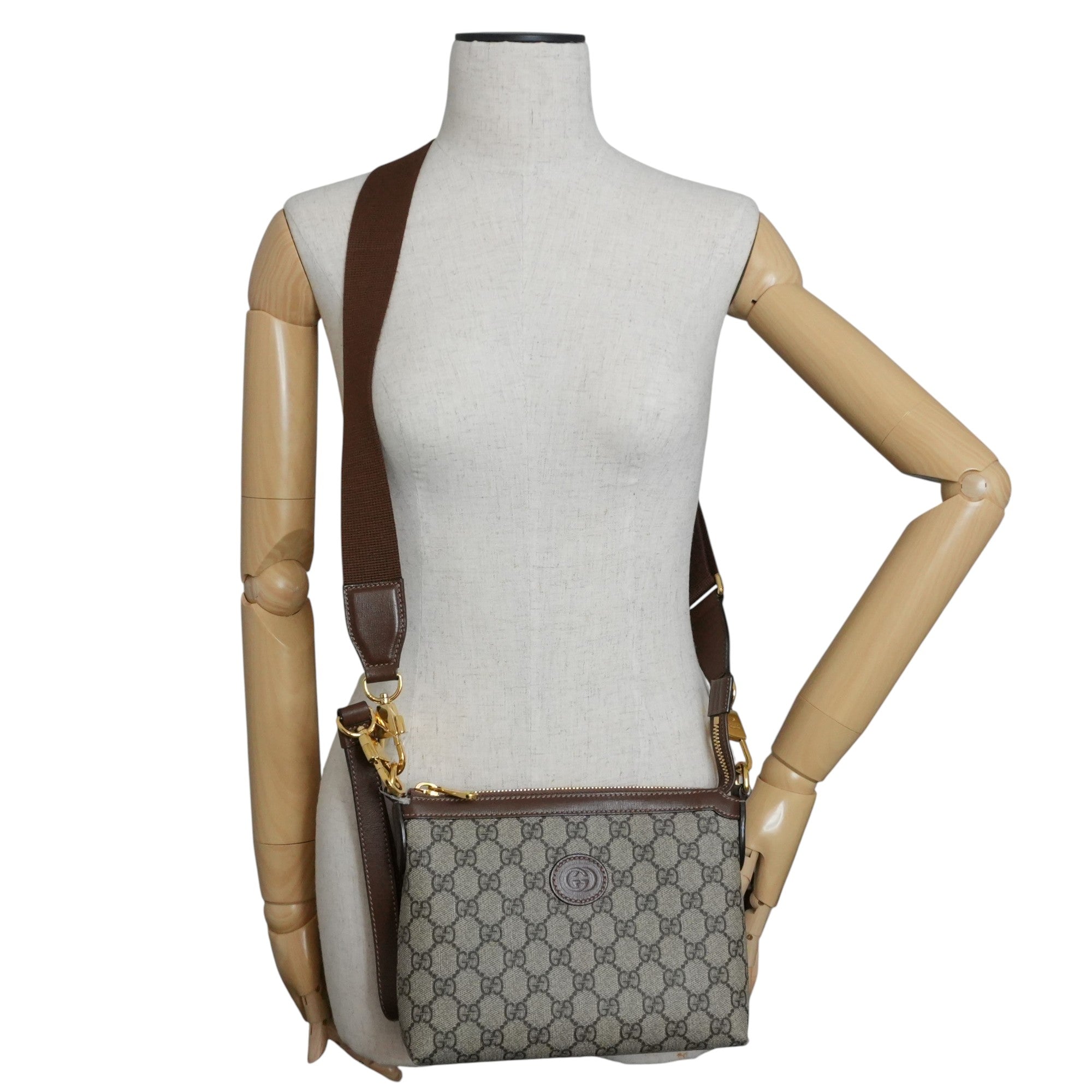 Pre-owned Gucci Interlocking G Patch Wristlet Messenger Bag Brown