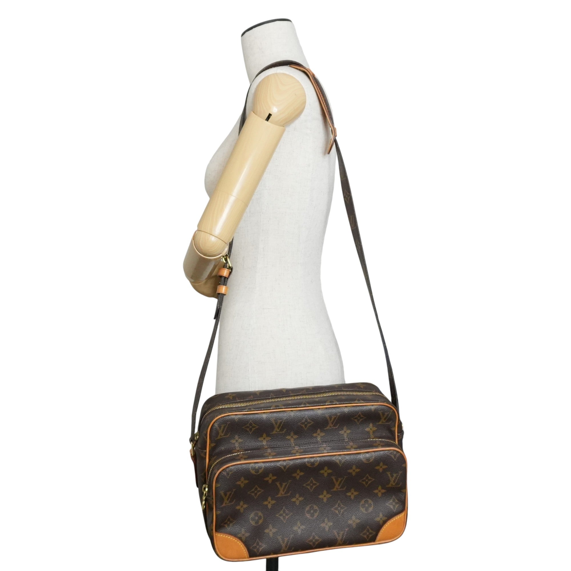 Pre-owned Louis Vuitton Monogram Nile Shoulder Bag