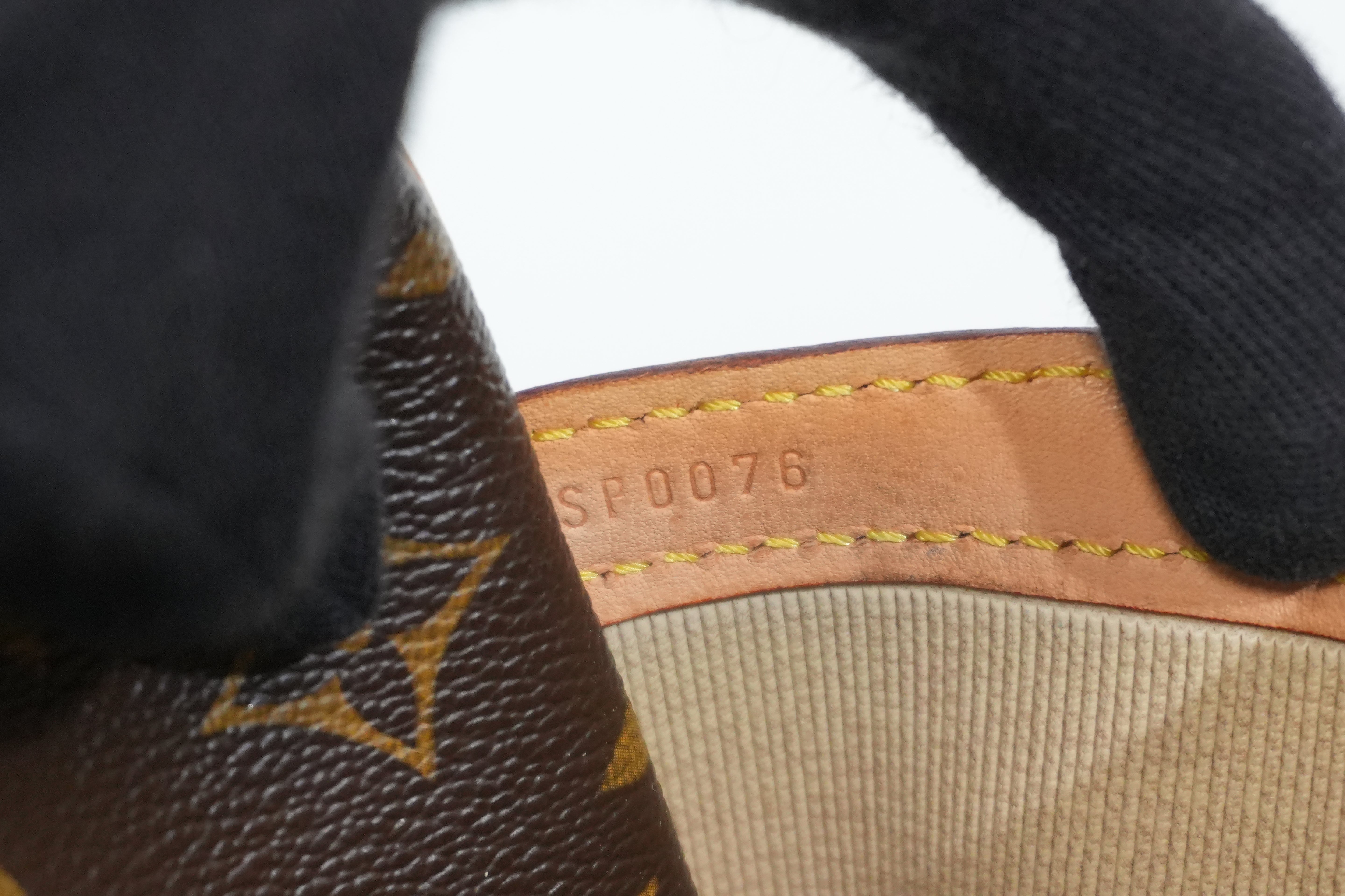 Pre-owned Louis Vuitton Monogram Reporter PM Shoulder Bag