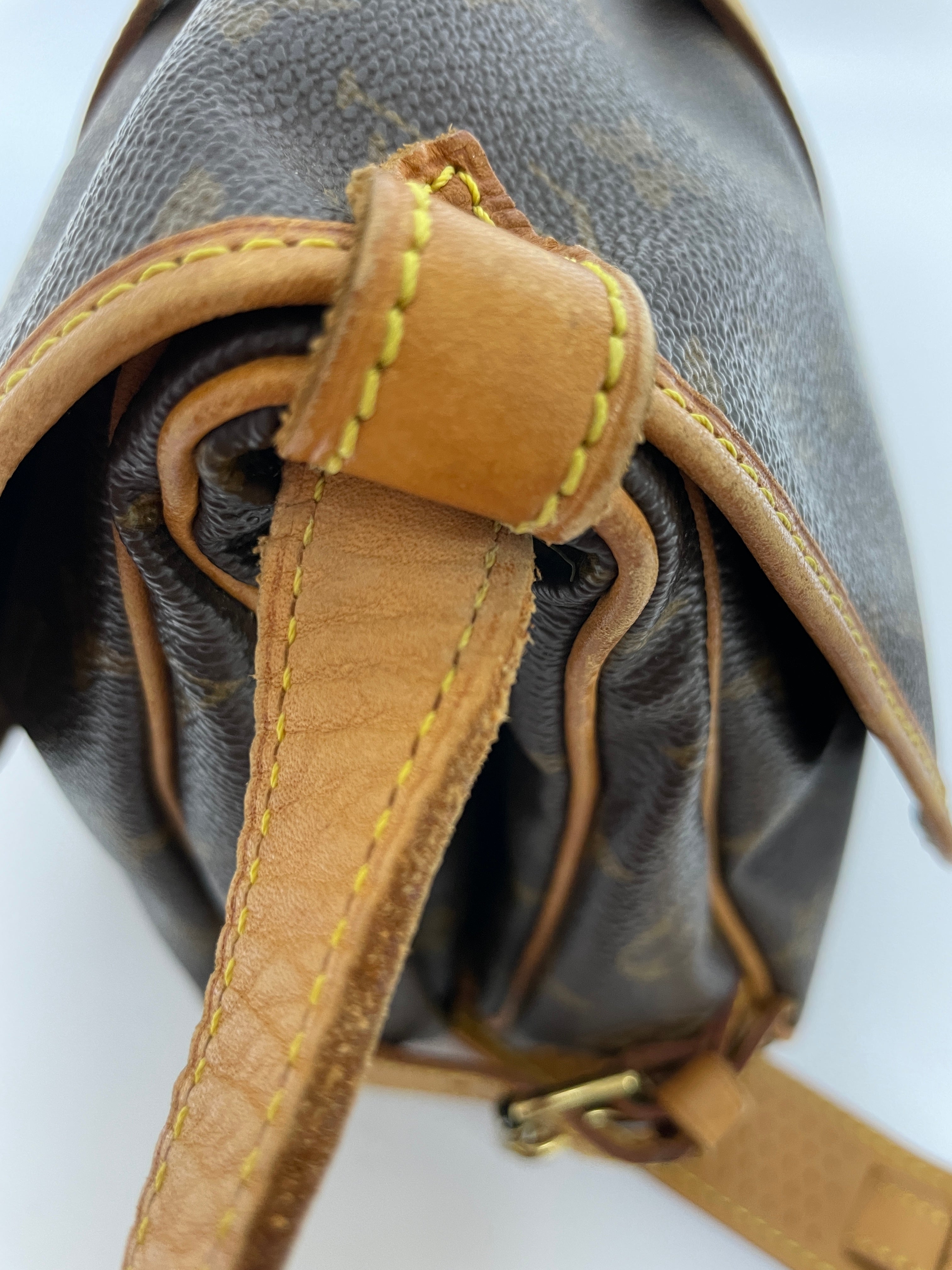 ルイヴィトン ソミュール 30 ショルダーバッグ 中古