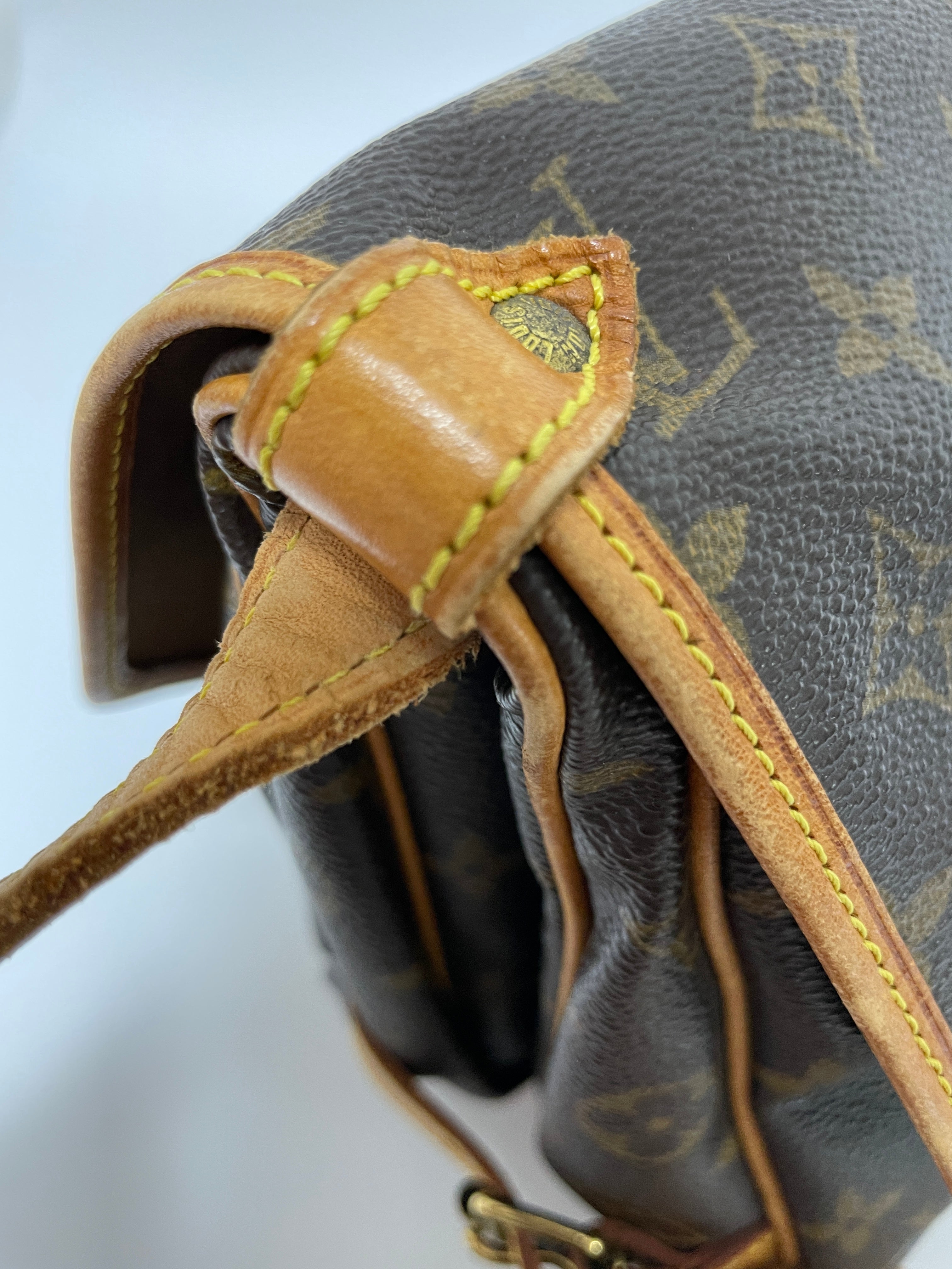 ルイヴィトン ソミュール 30 ショルダーバッグ 中古