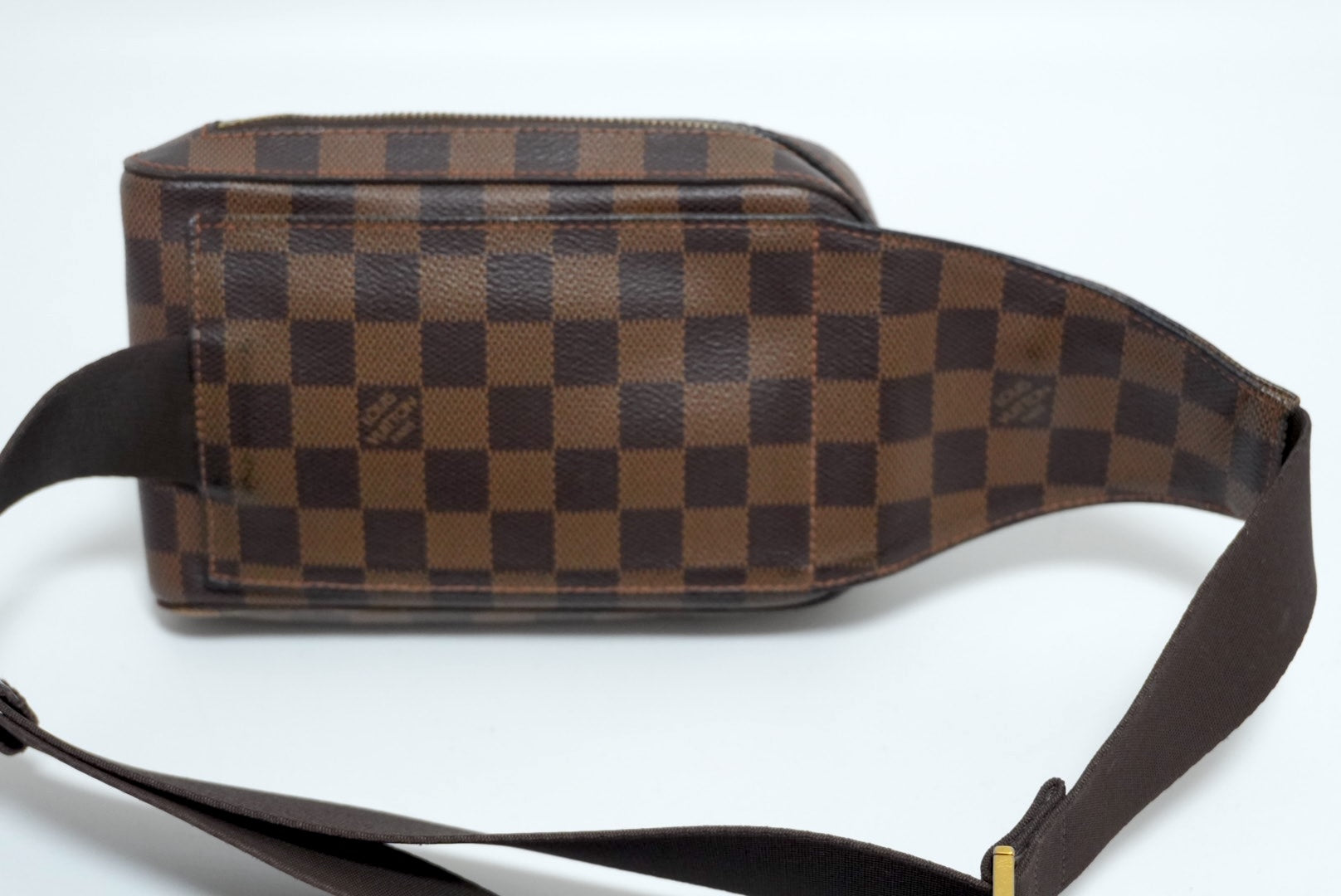 Louis Vuitton Geronimo Body Bag Used