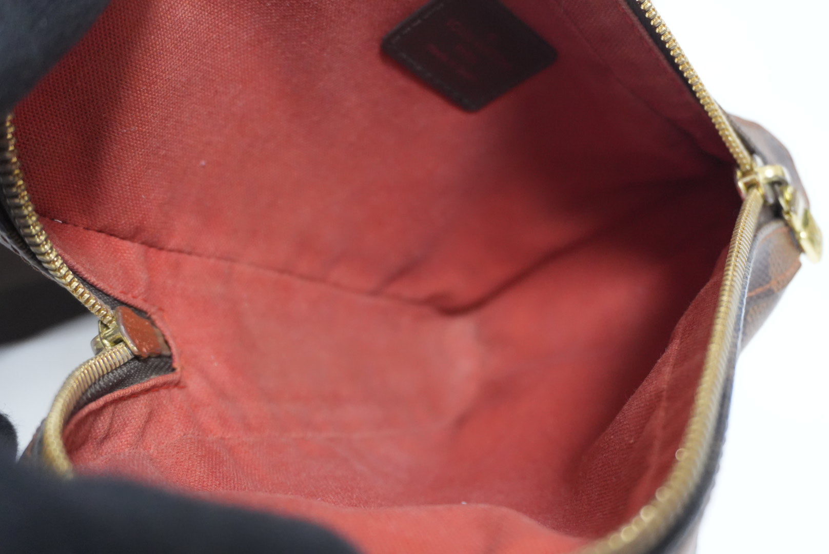 Louis Vuitton Geronimo Body Bag Used