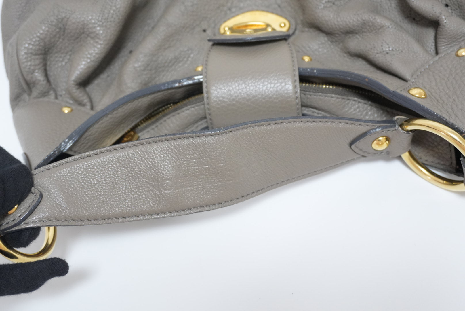 ルイ・ヴィトン ソーラー PM マヒナ 中古