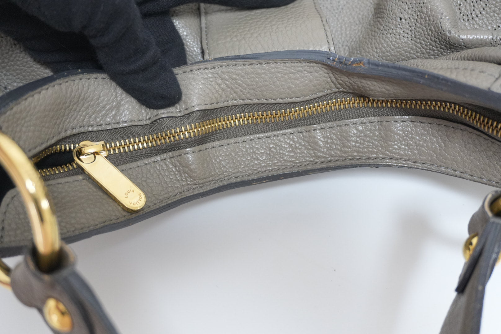 ルイ・ヴィトン ソーラー PM マヒナ 中古