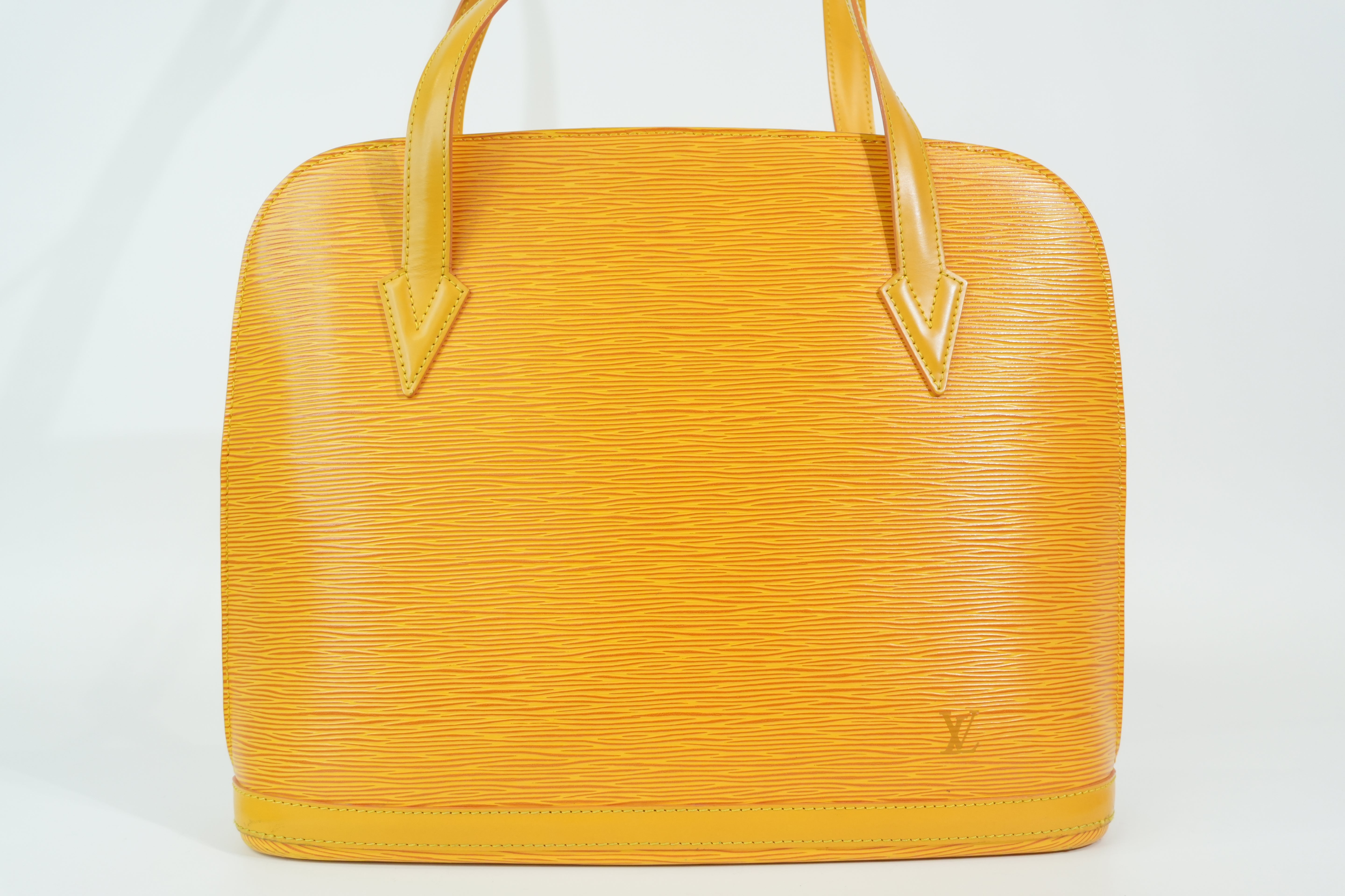 Pre-owned Louis Vuitton Epi Lussac Shoulder Bag Yellow