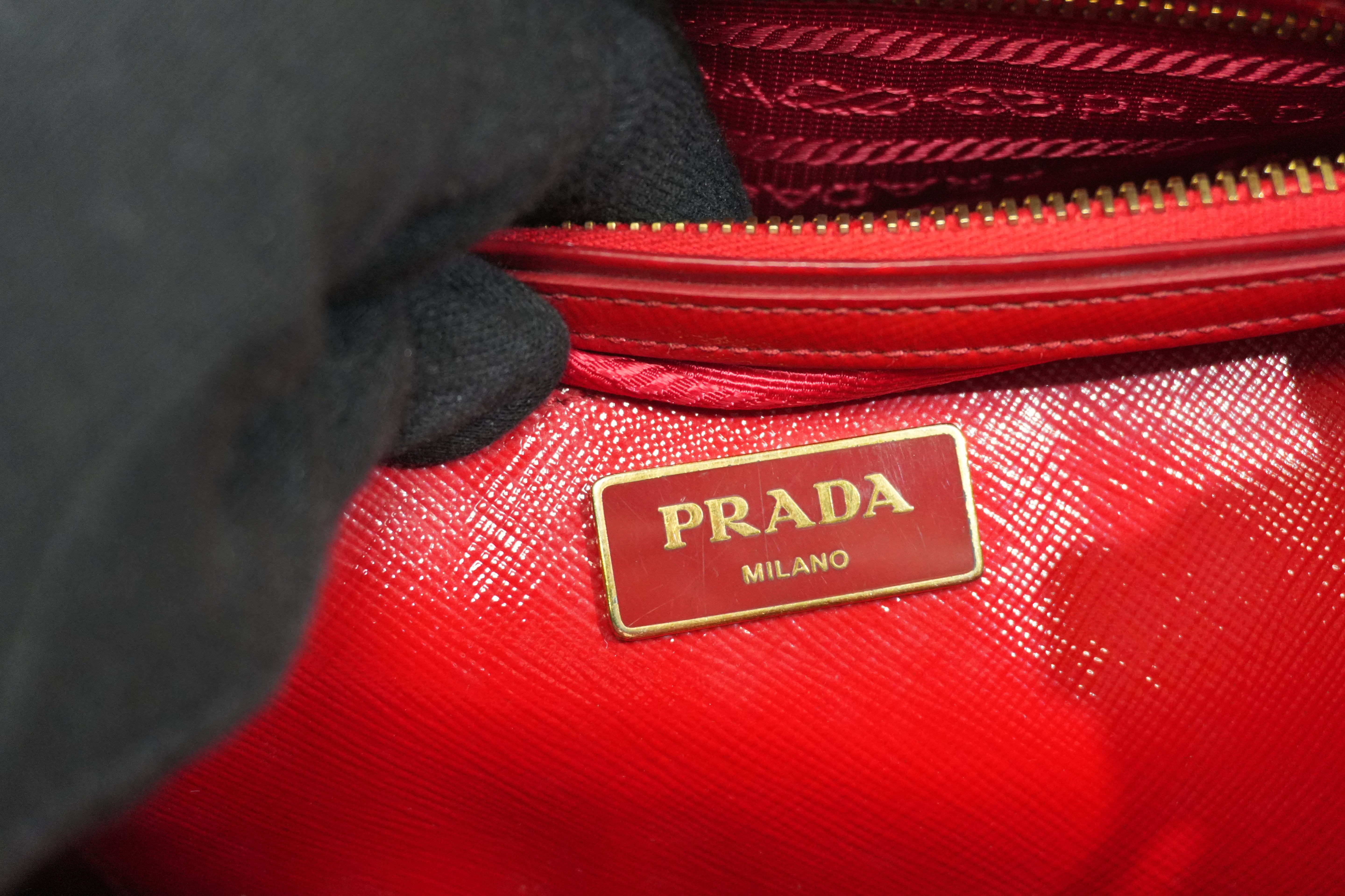 Pre-owned Prada Two Way Saffiano Vernice Galleria Shoulder Bag Red