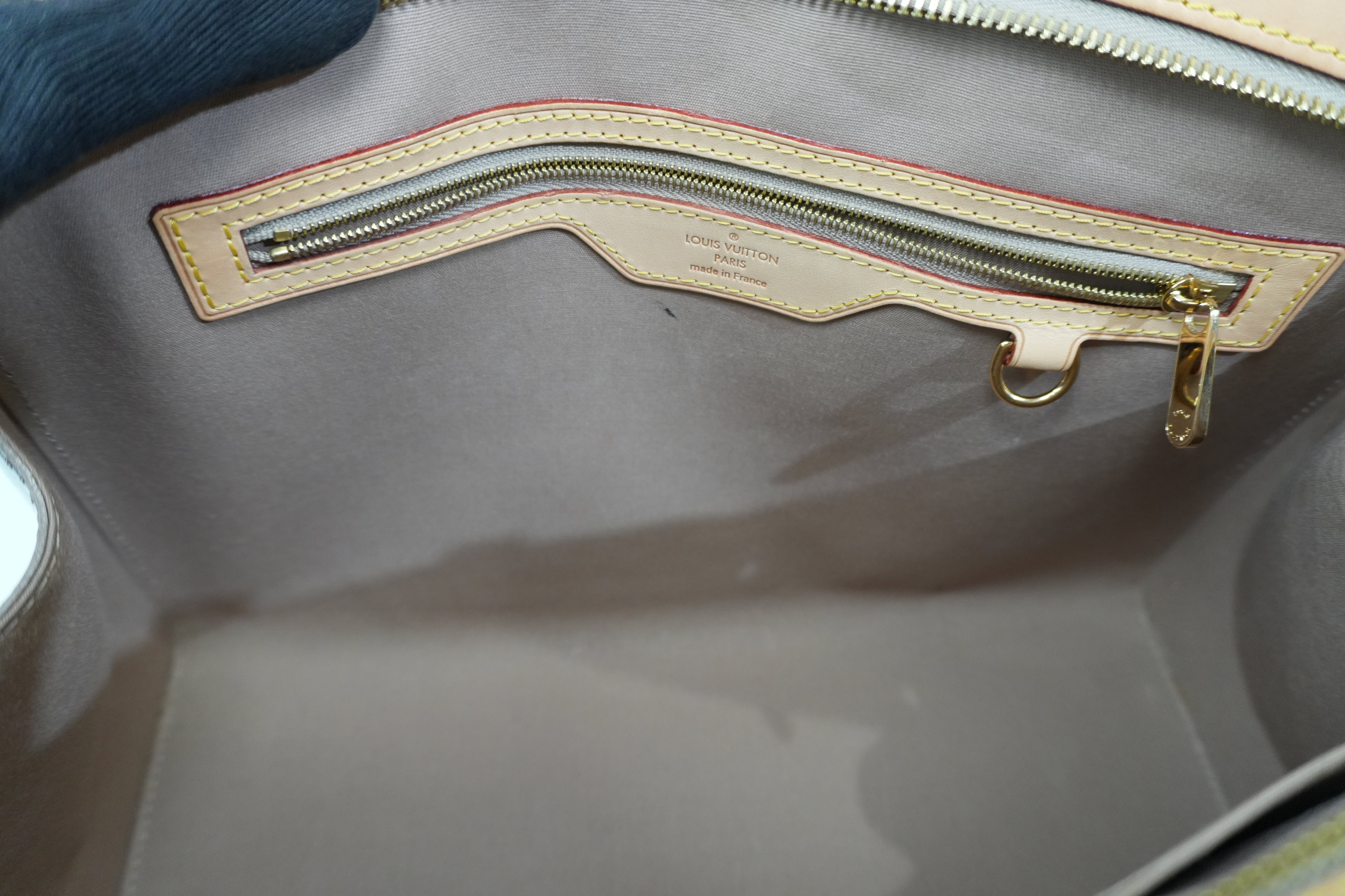 Pre-owned Louis Vuitton Vernis Brea MM Tote Bag Citrin