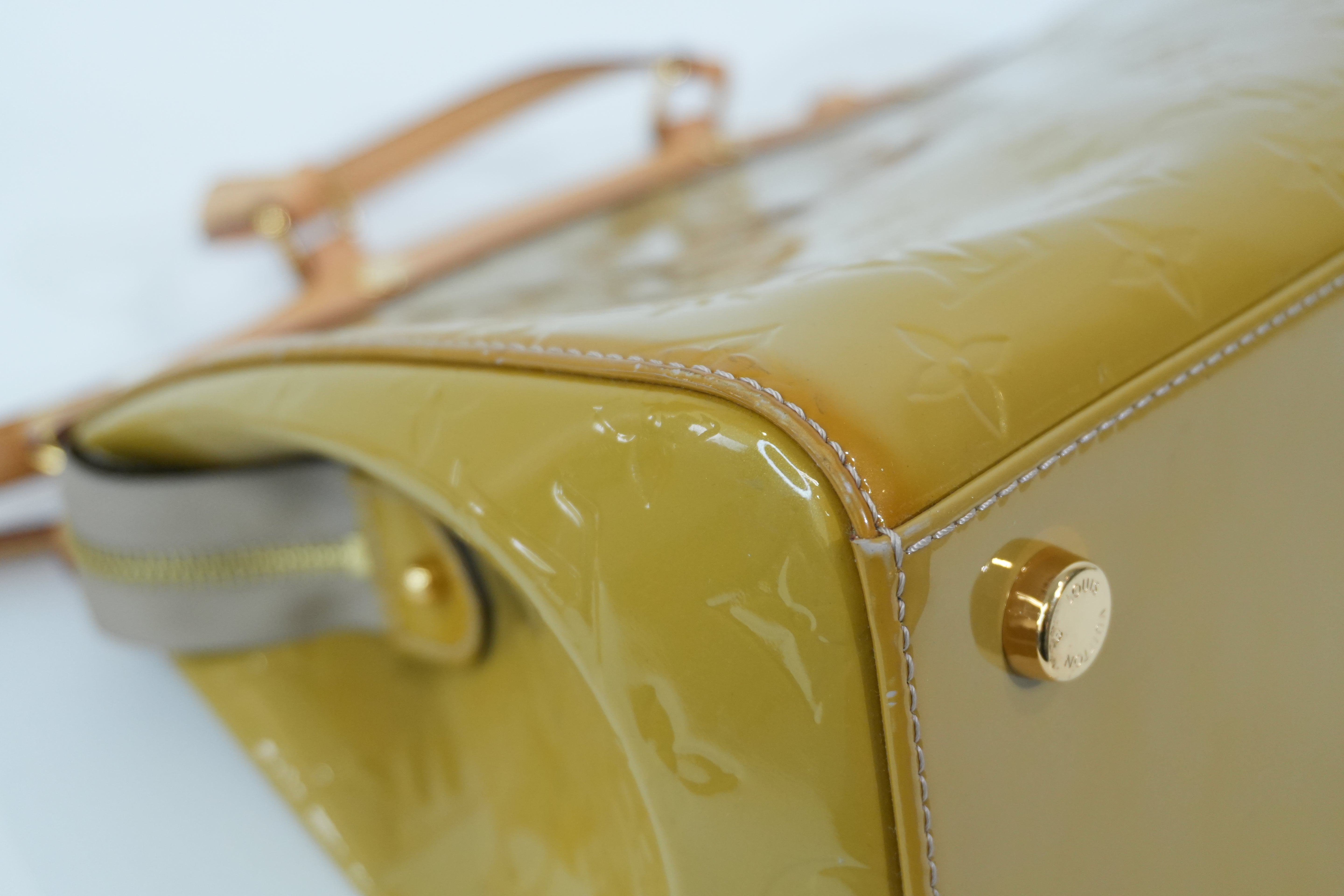 Pre-owned Louis Vuitton Vernis Brea MM Tote Bag Citrin