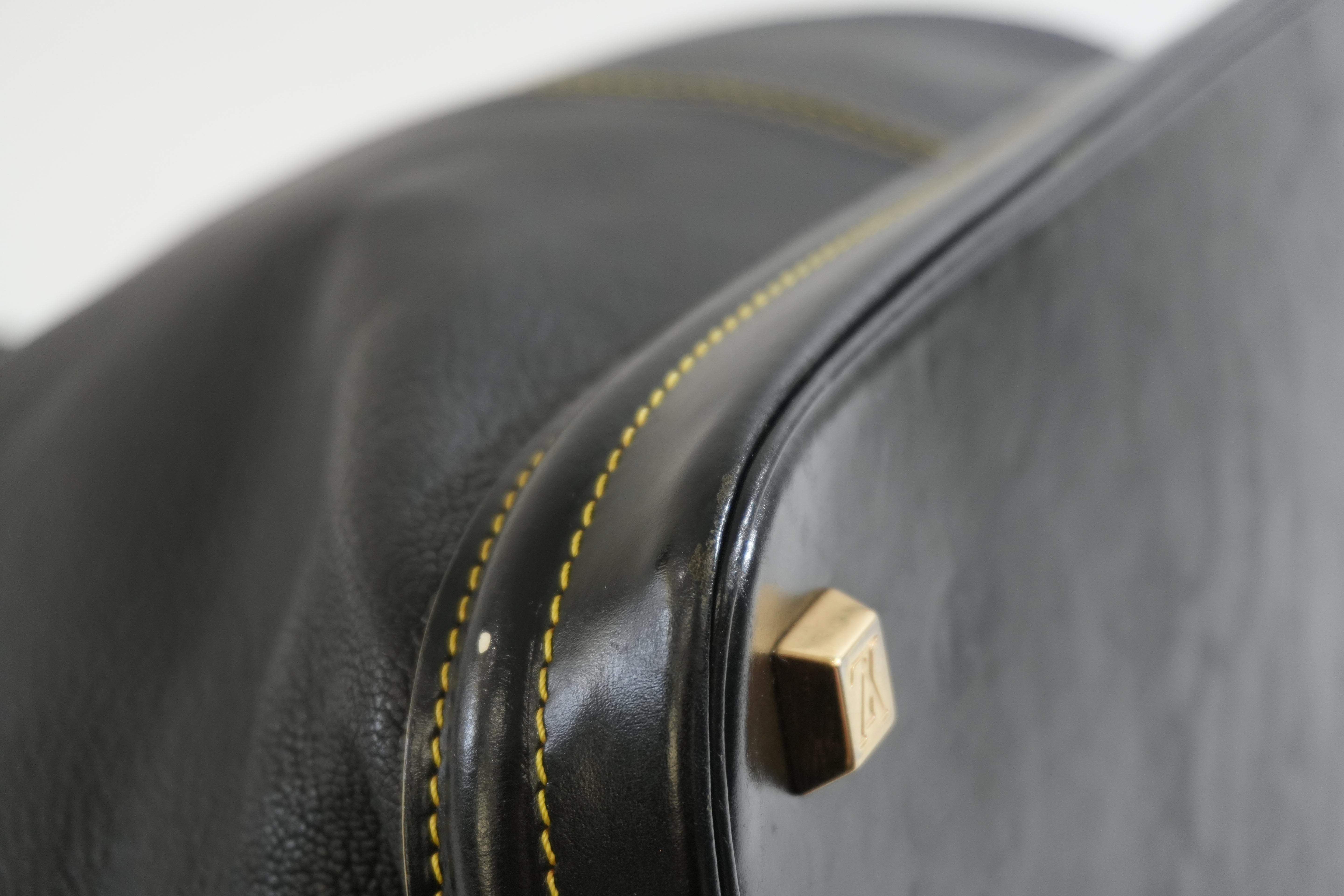 Pre-owned Louis Vuitton Lock It Suhali Handbag Black