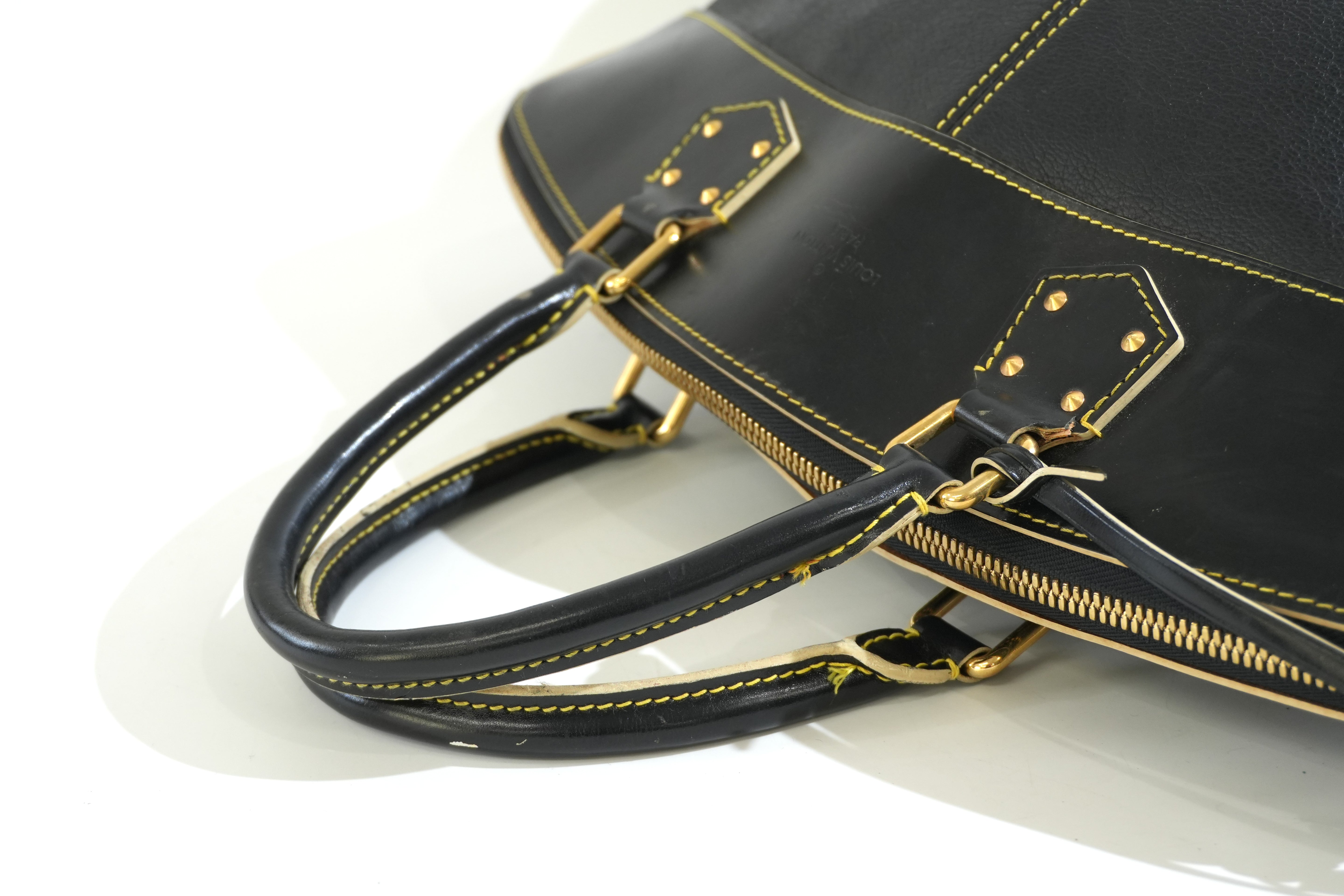 Pre-owned Louis Vuitton Lock It Suhali Handbag Black