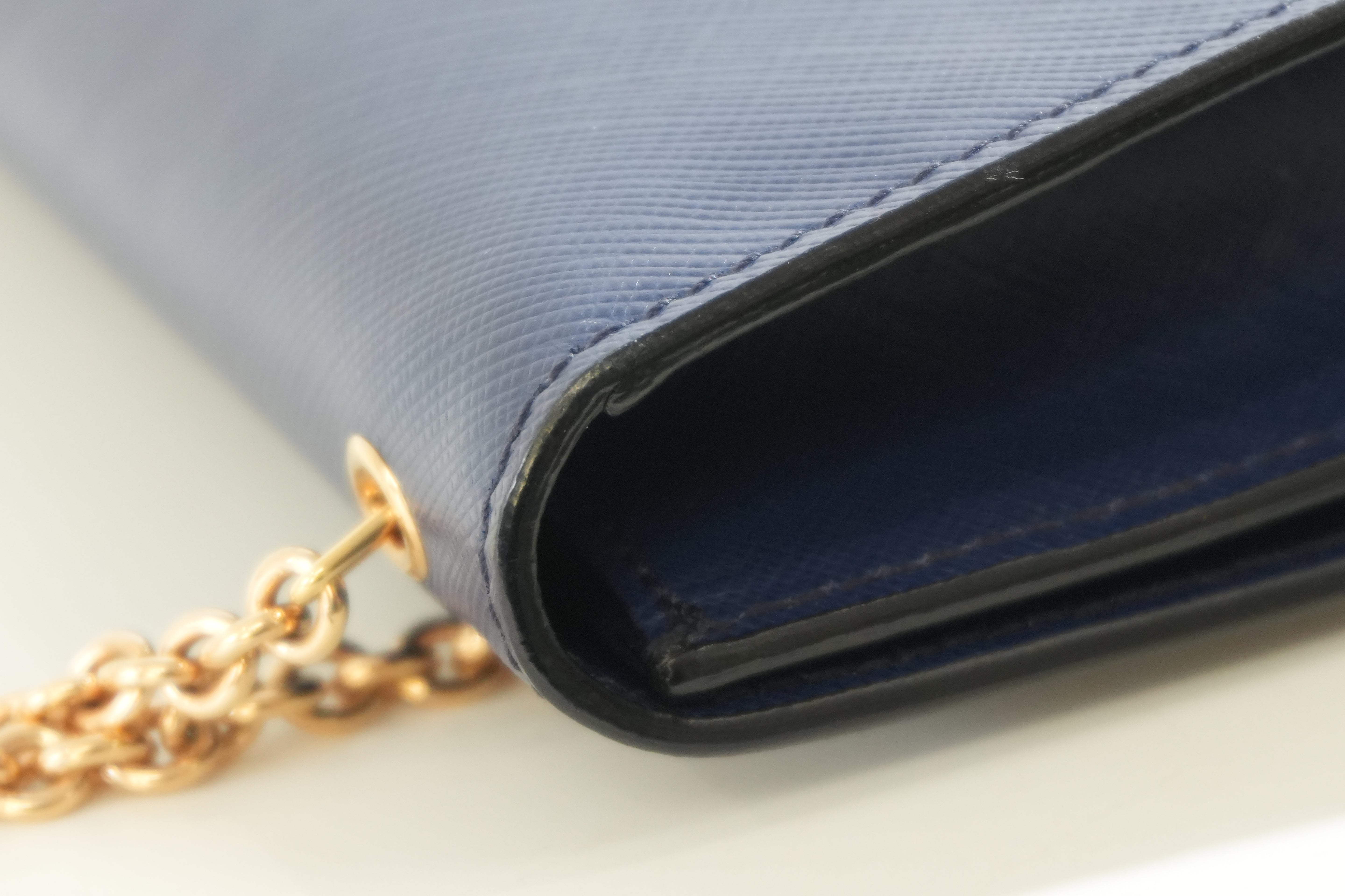 Pre-owned Ferragamo Chain Crossbody Bag Blue