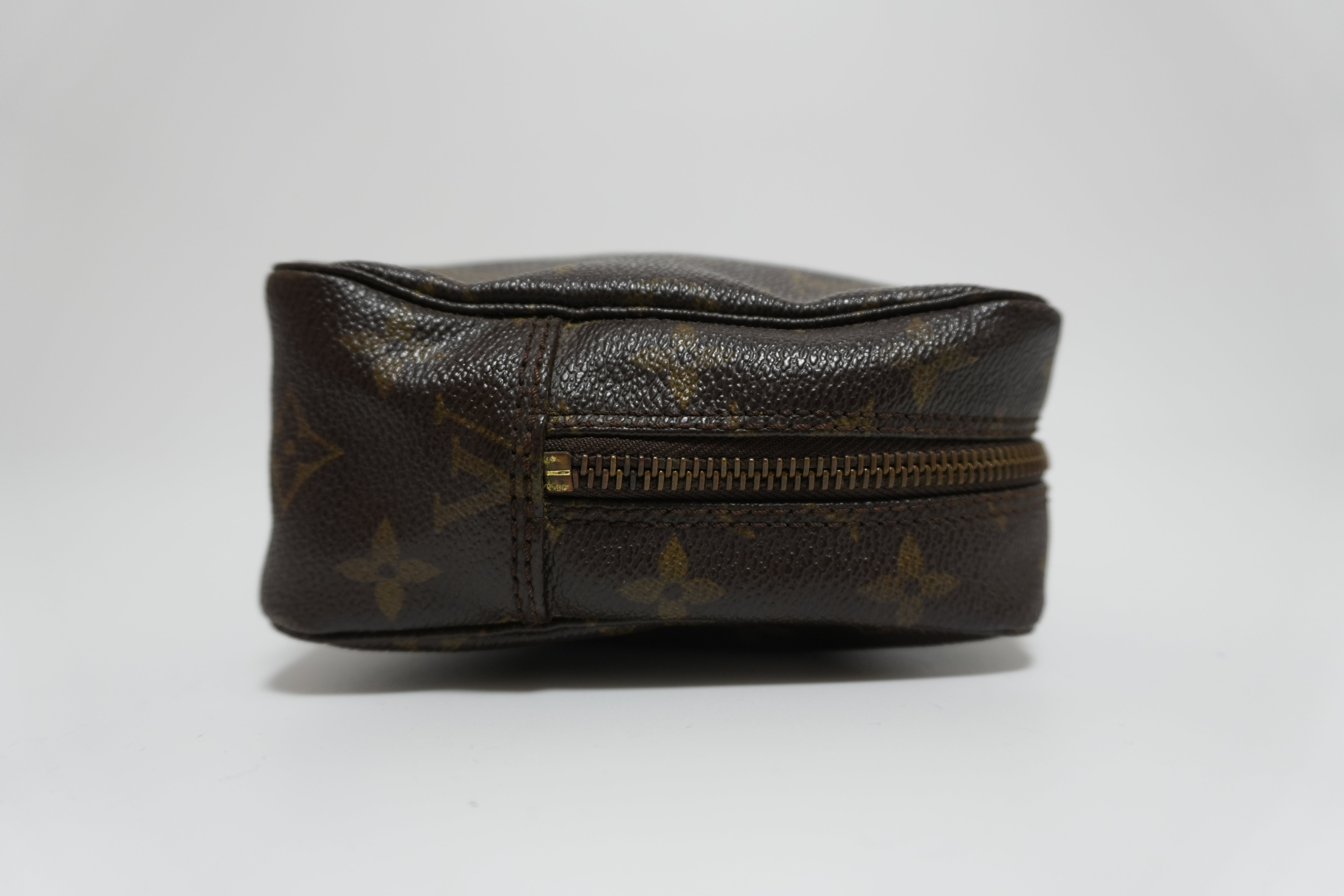 Louis Vuitton Monogram Trousse 23 Canvas Used