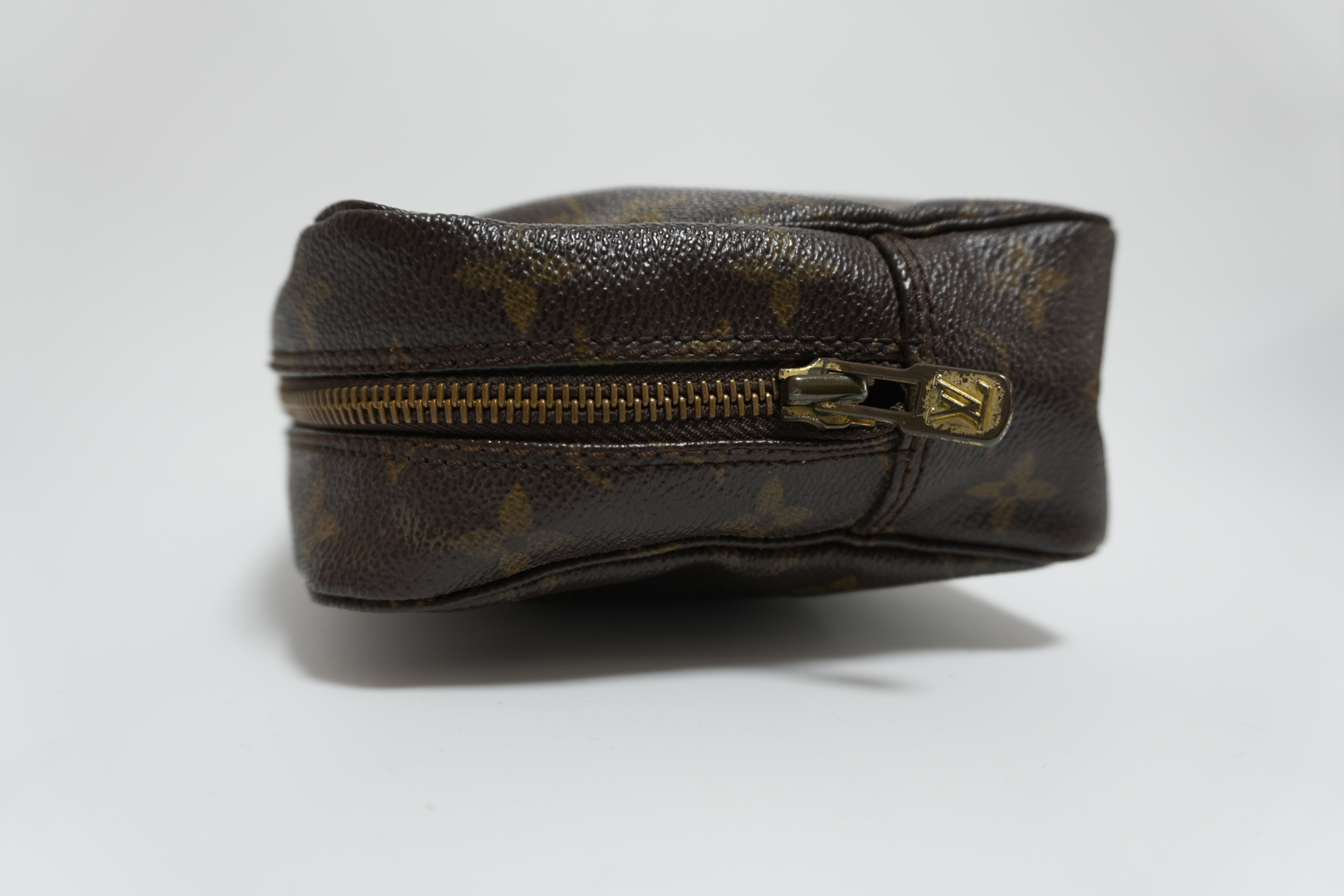 Louis Vuitton Monogram Trousse 23 Canvas Used