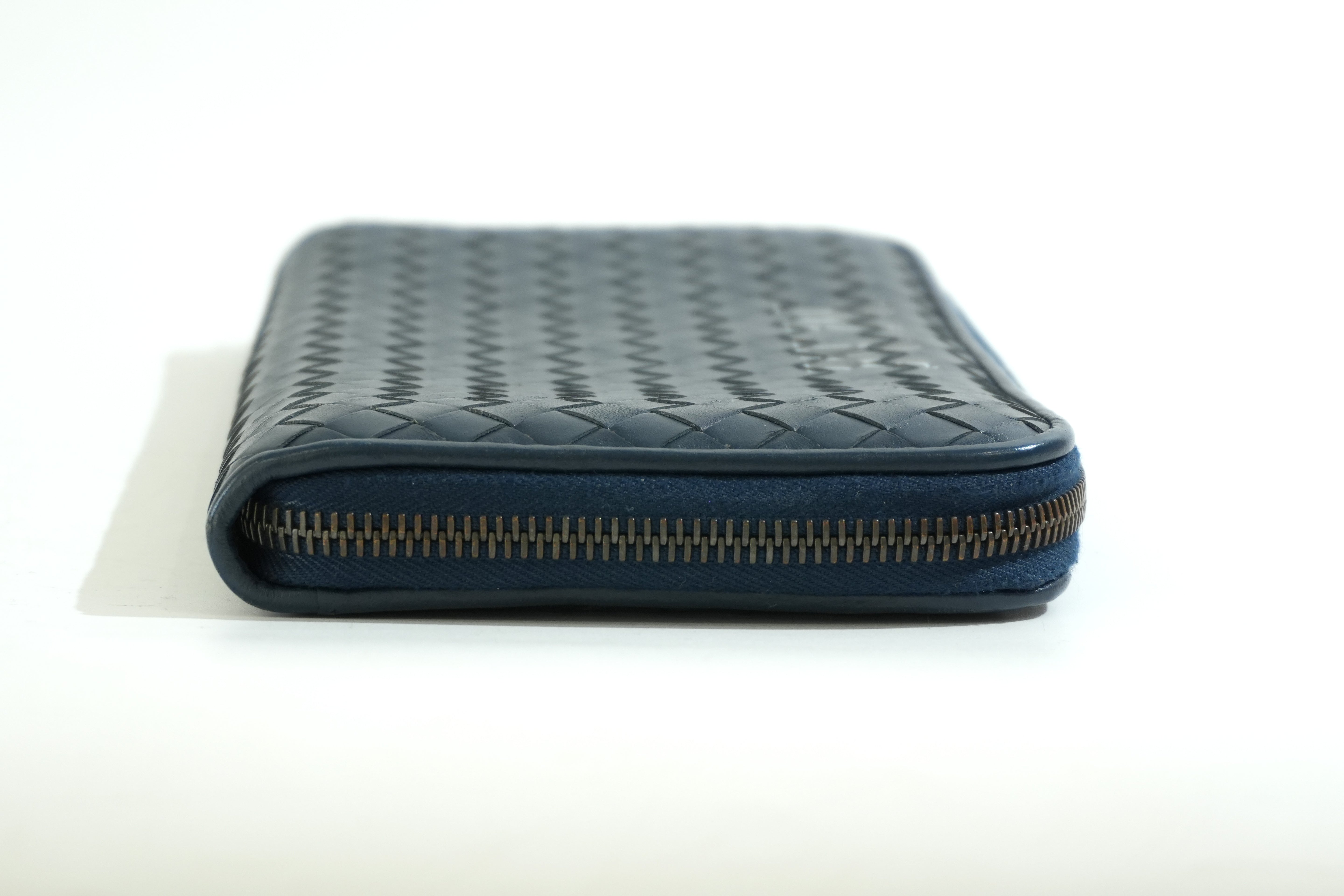Pre-owned Bottega Intercciato Zippy Organizer Blue