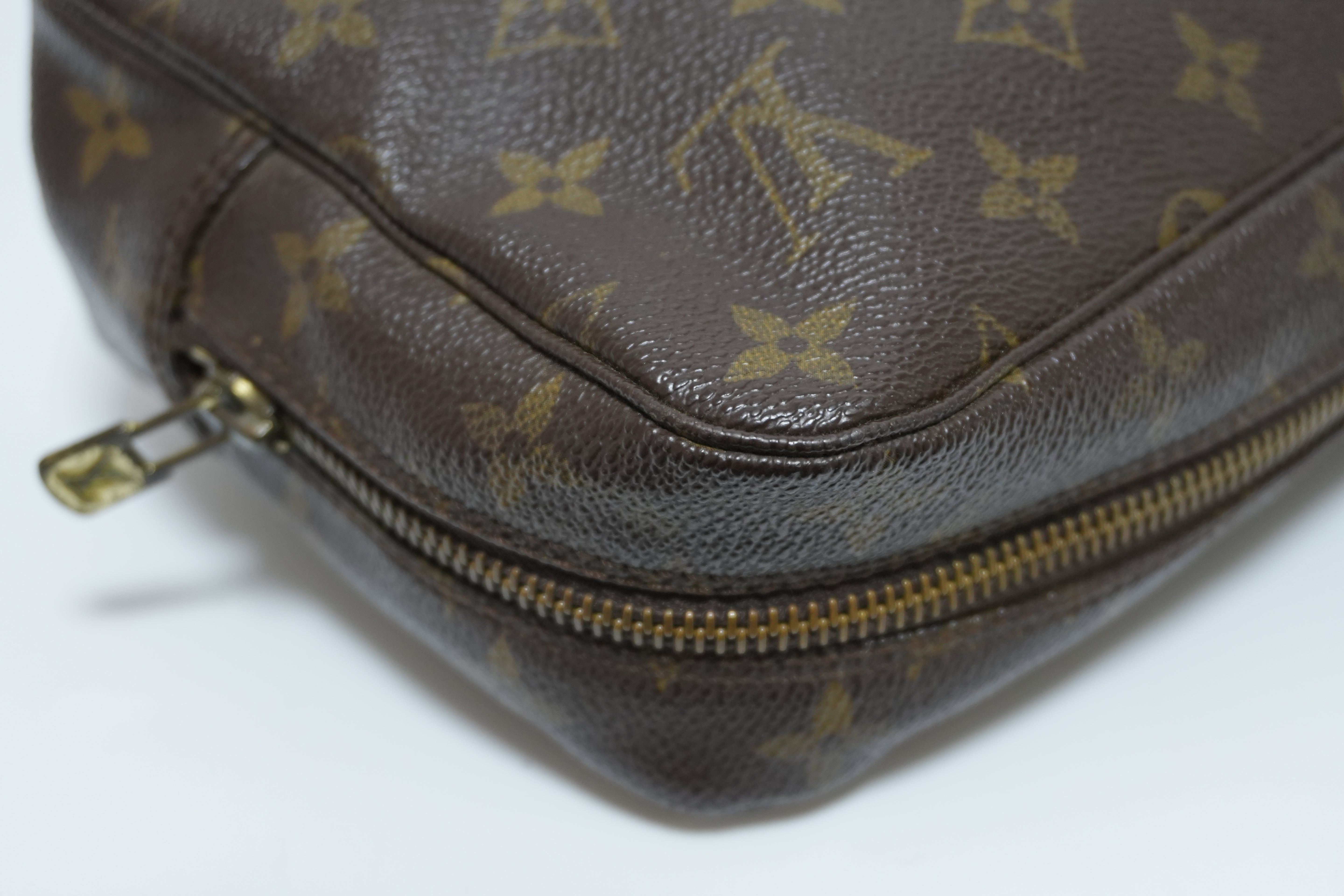Louis Vuitton Monogram Trousse 23 Canvas Used
