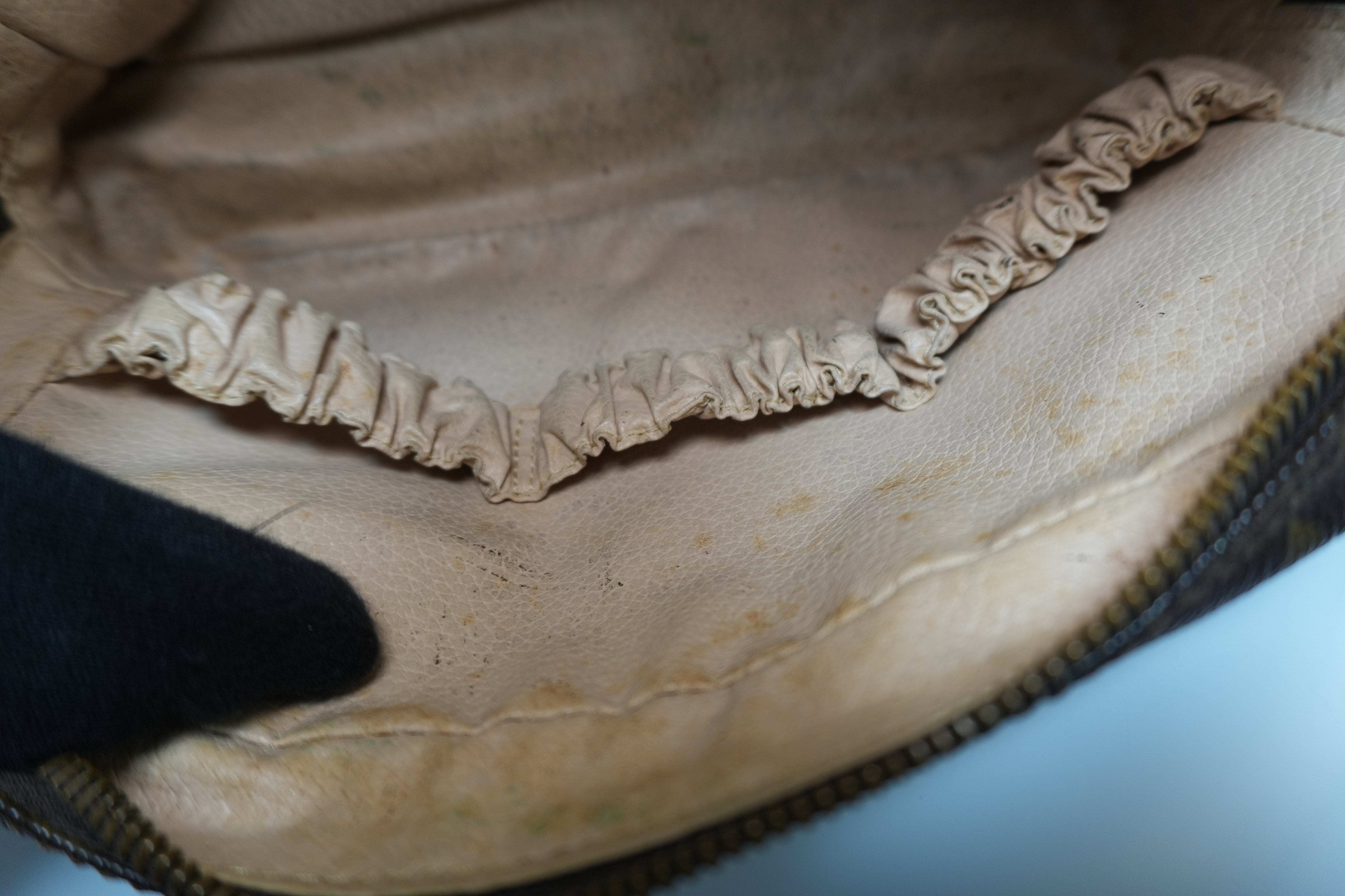 Louis Vuitton Monogram Trousse 23 Canvas Used