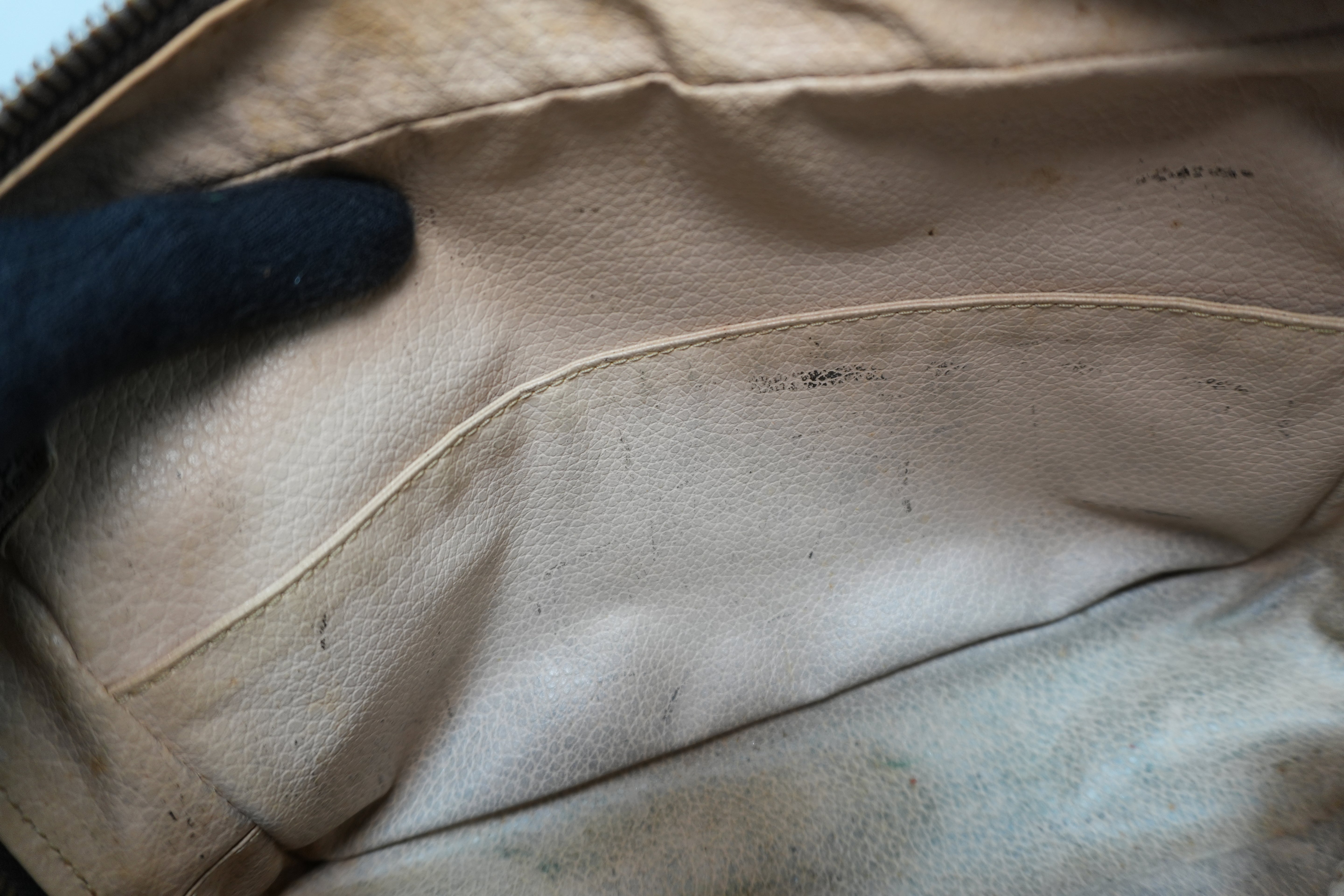 Louis Vuitton Monogram Trousse 23 Canvas Used