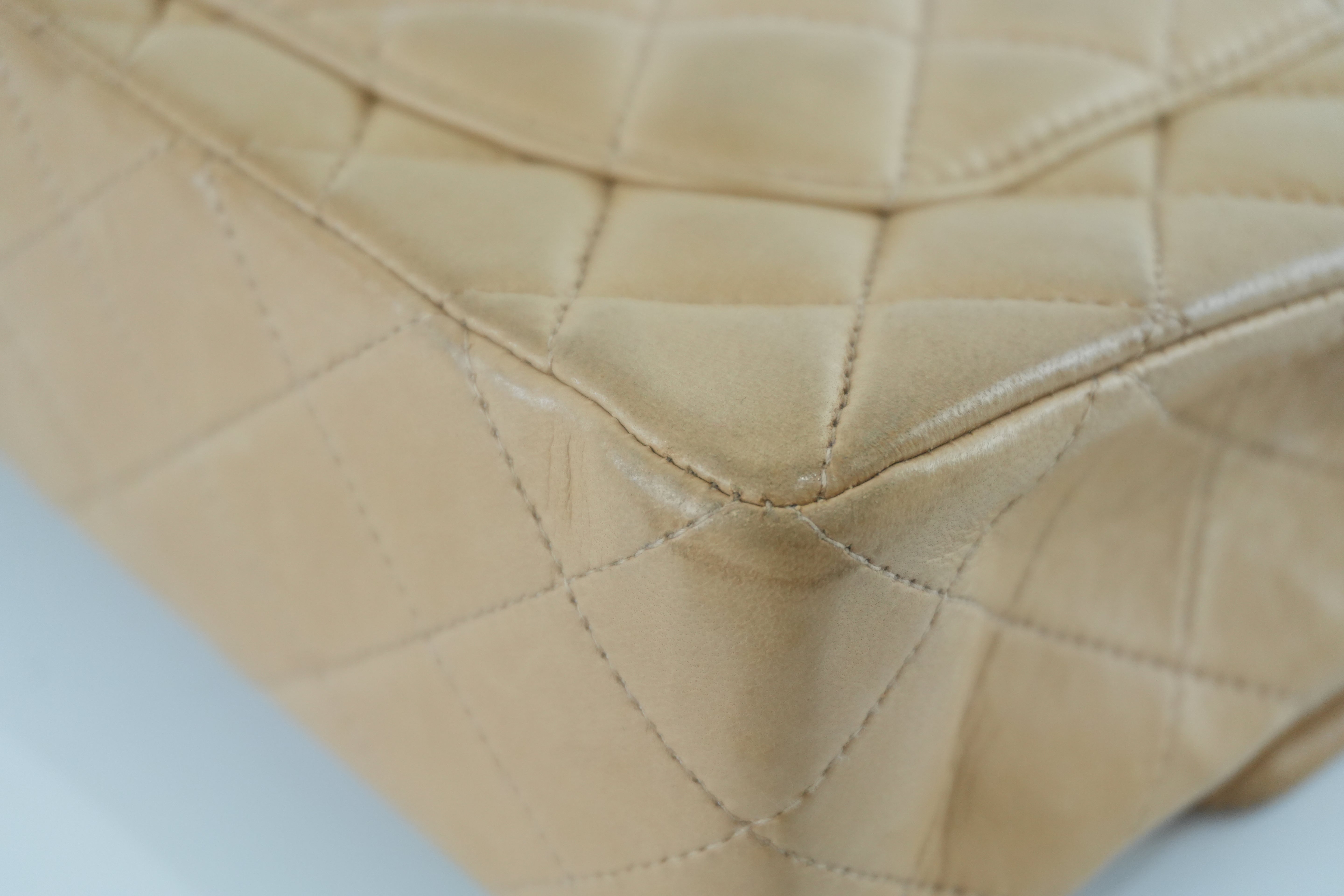 Chanel Matelasse Lamb Skin Chain Shoulder Bag Beige Used