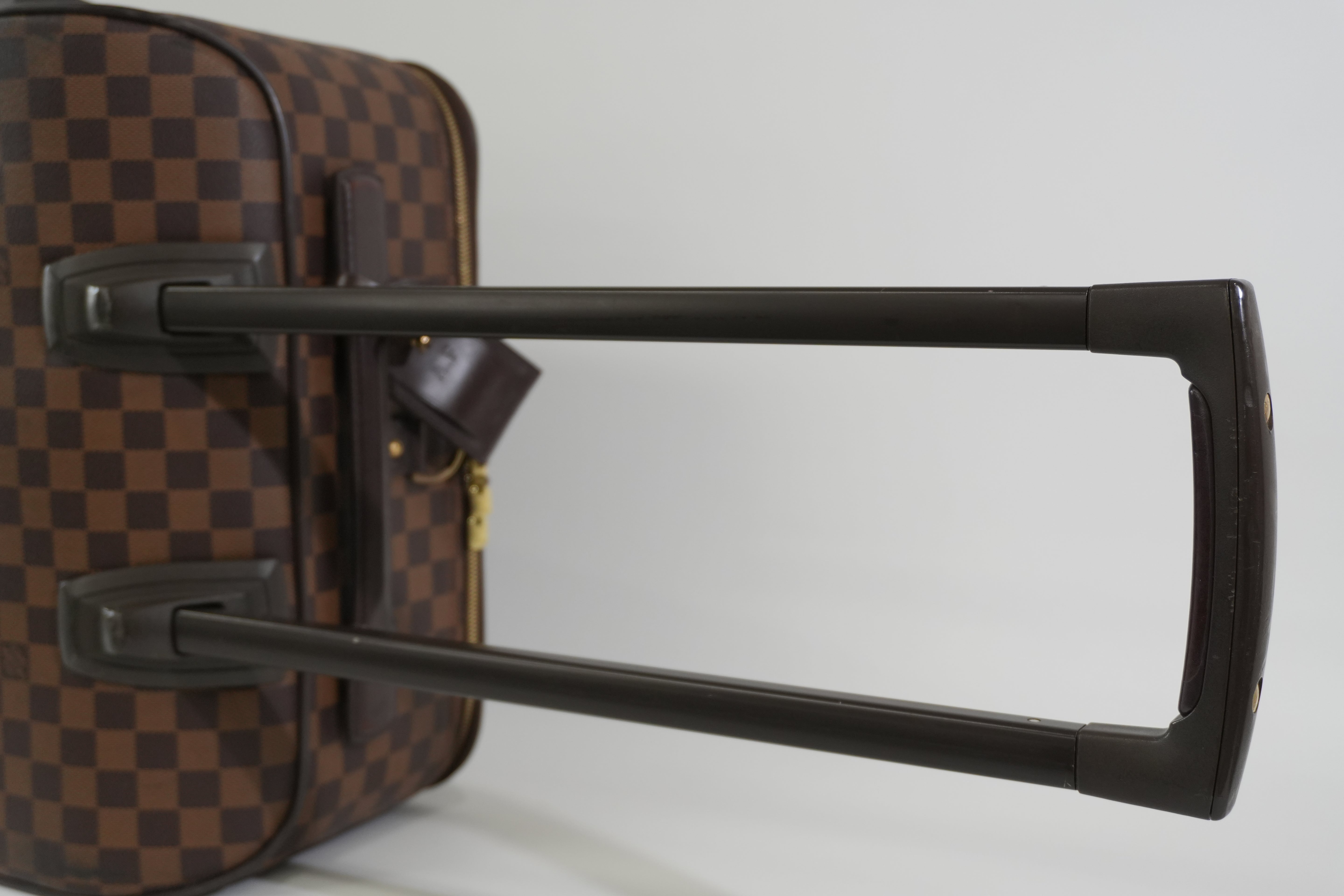 Pre-owned Louis Vuitton Damier Ebene Pegase 55 Rolling Luggage