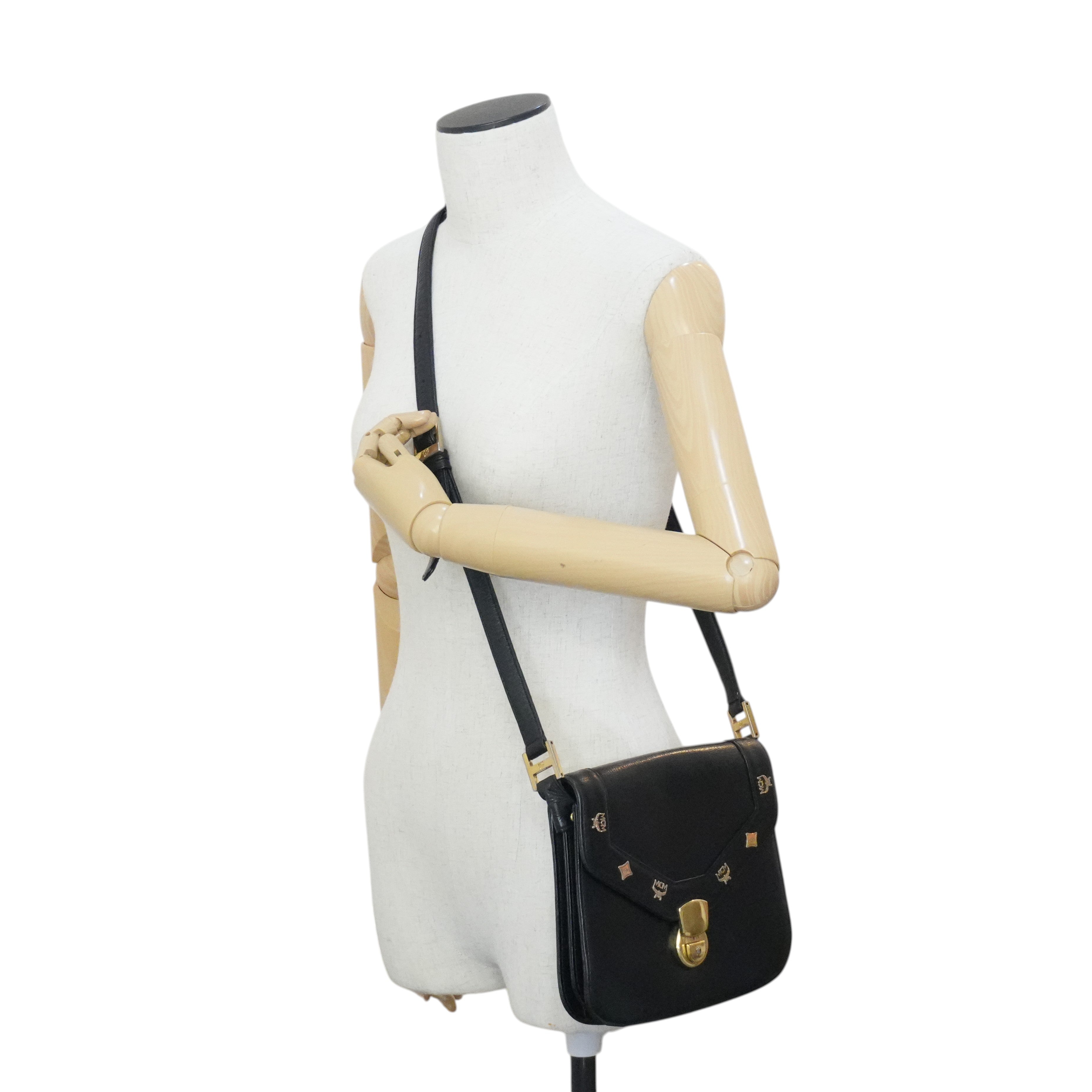 Pre-owned MCM Crossbody Bag Black