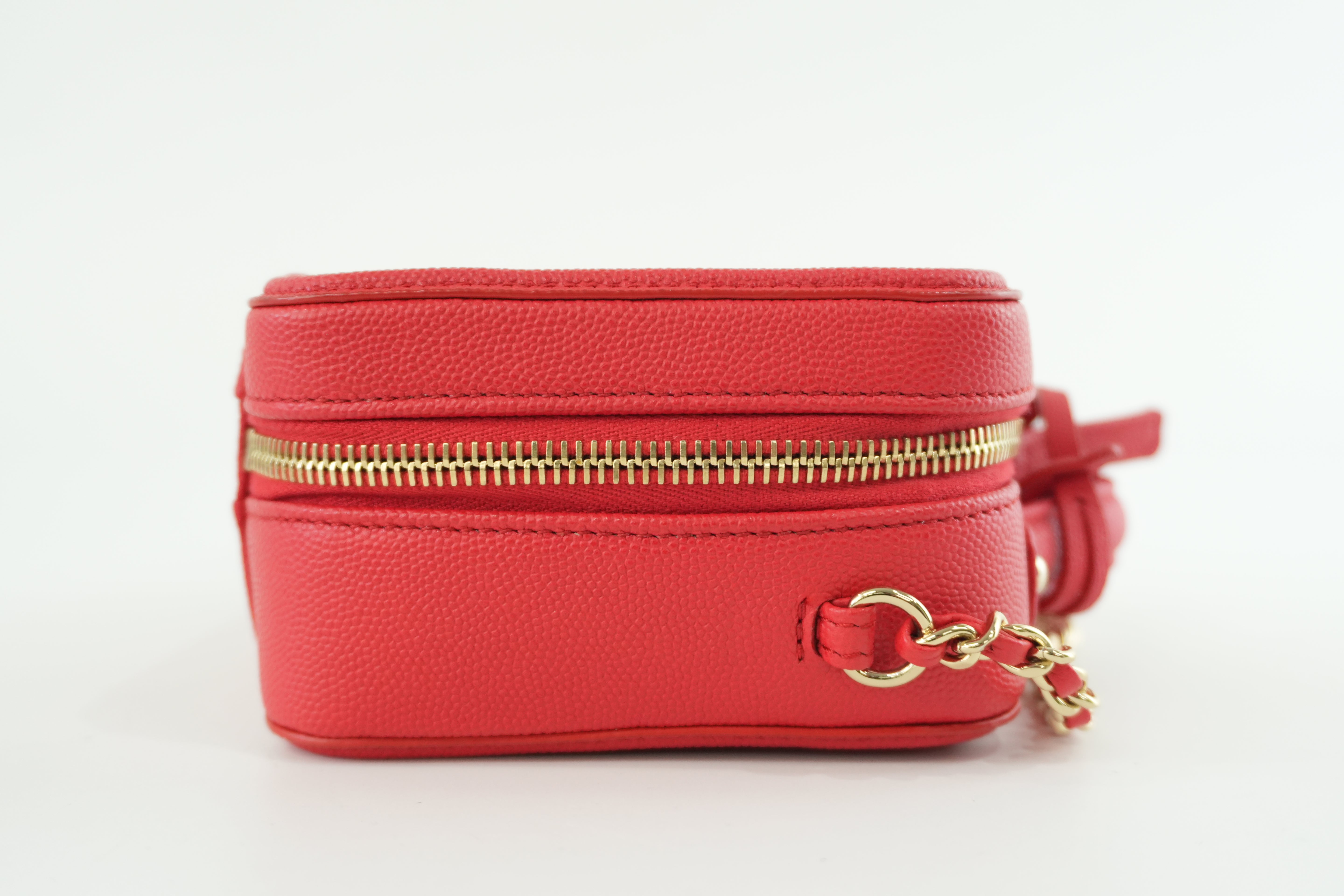 Chanel Filigree Cherry Red Vibrant Shoulder Bag Used