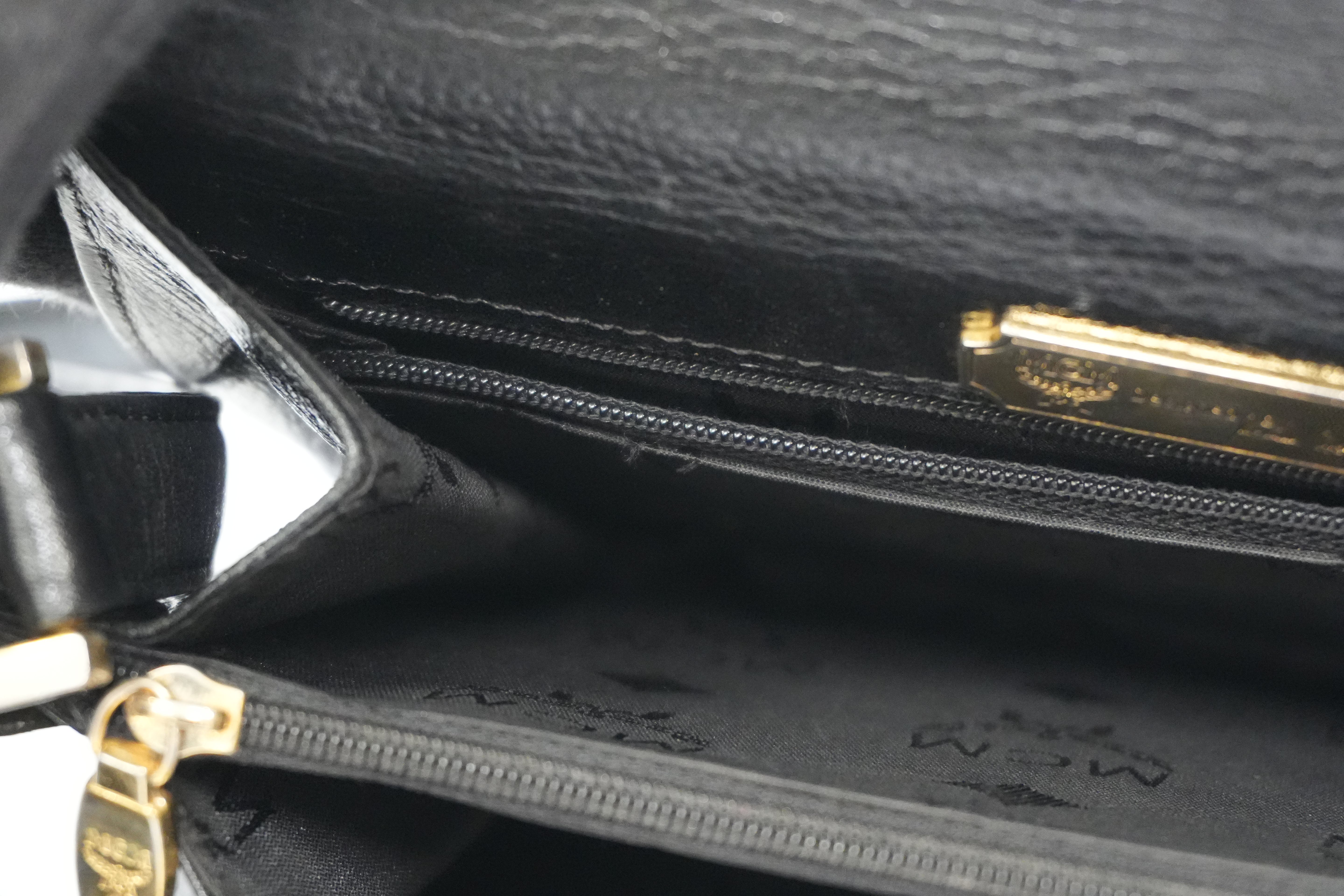 Pre-owned MCM Crossbody Bag Black
