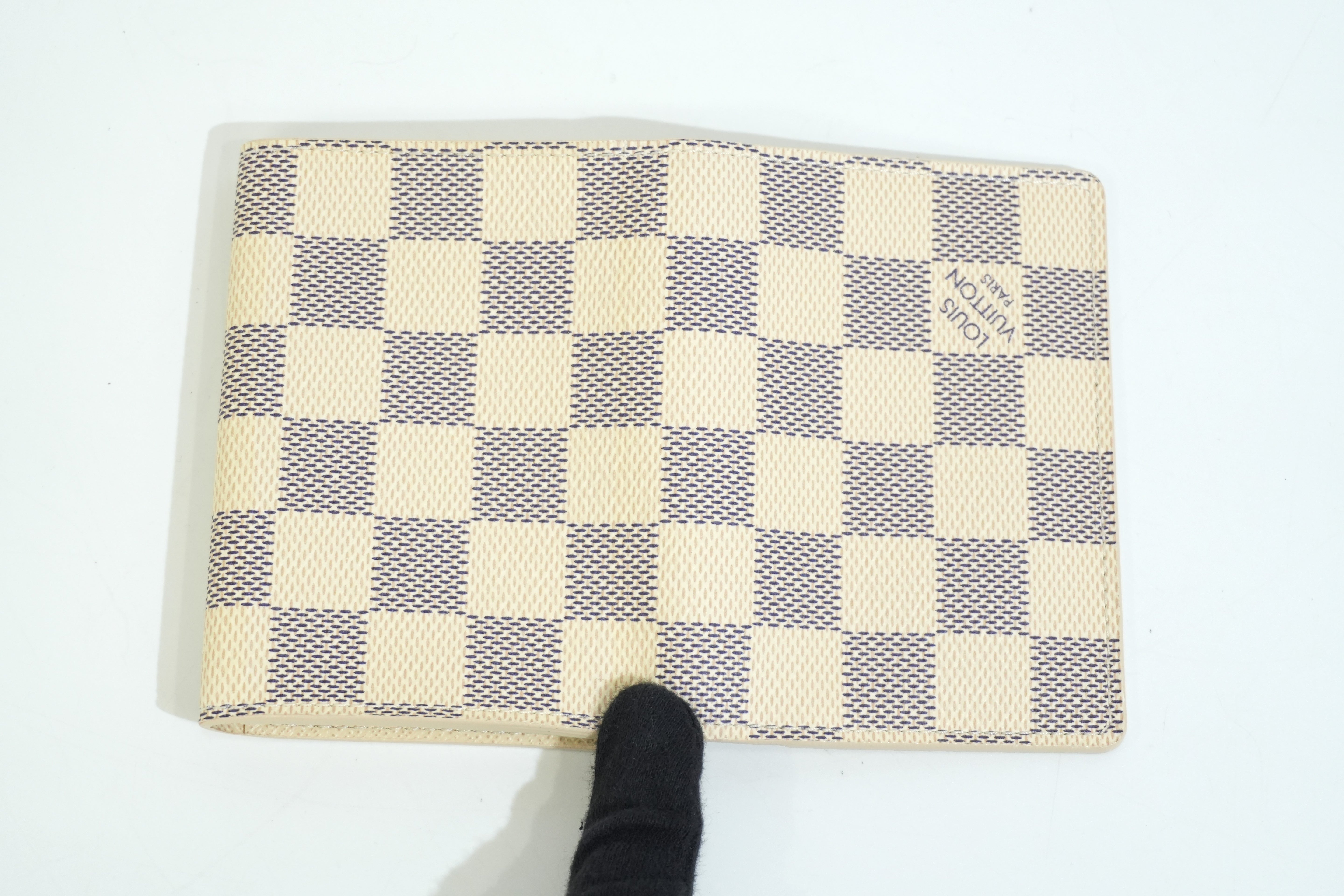 Pre-owned Louis Vuitton Damier Azur Card Case