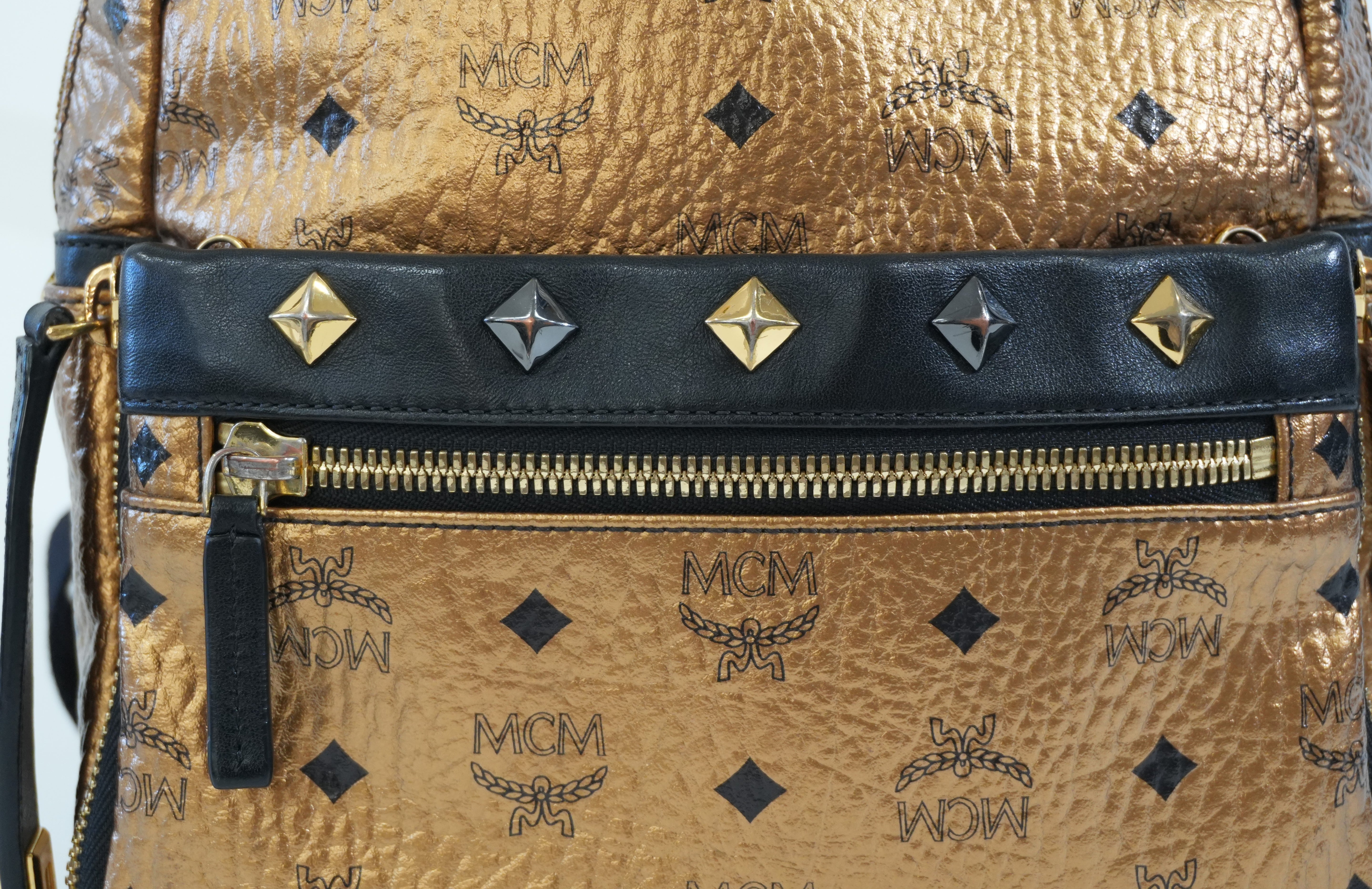 Pre-owned MCM Metallic Backpack with Detachable Pouch Gold