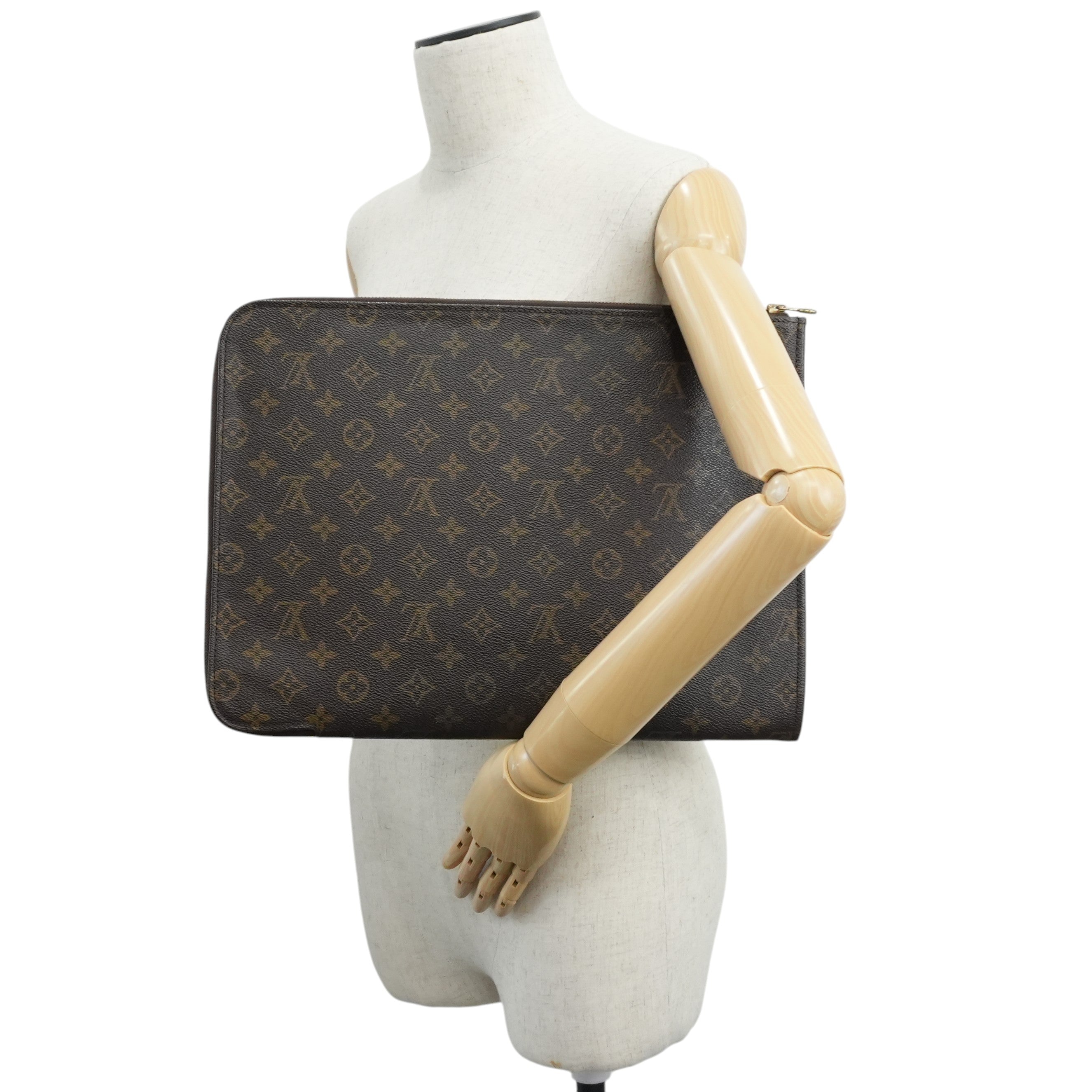 Louis Vuitton Monogram Pochette Document Used