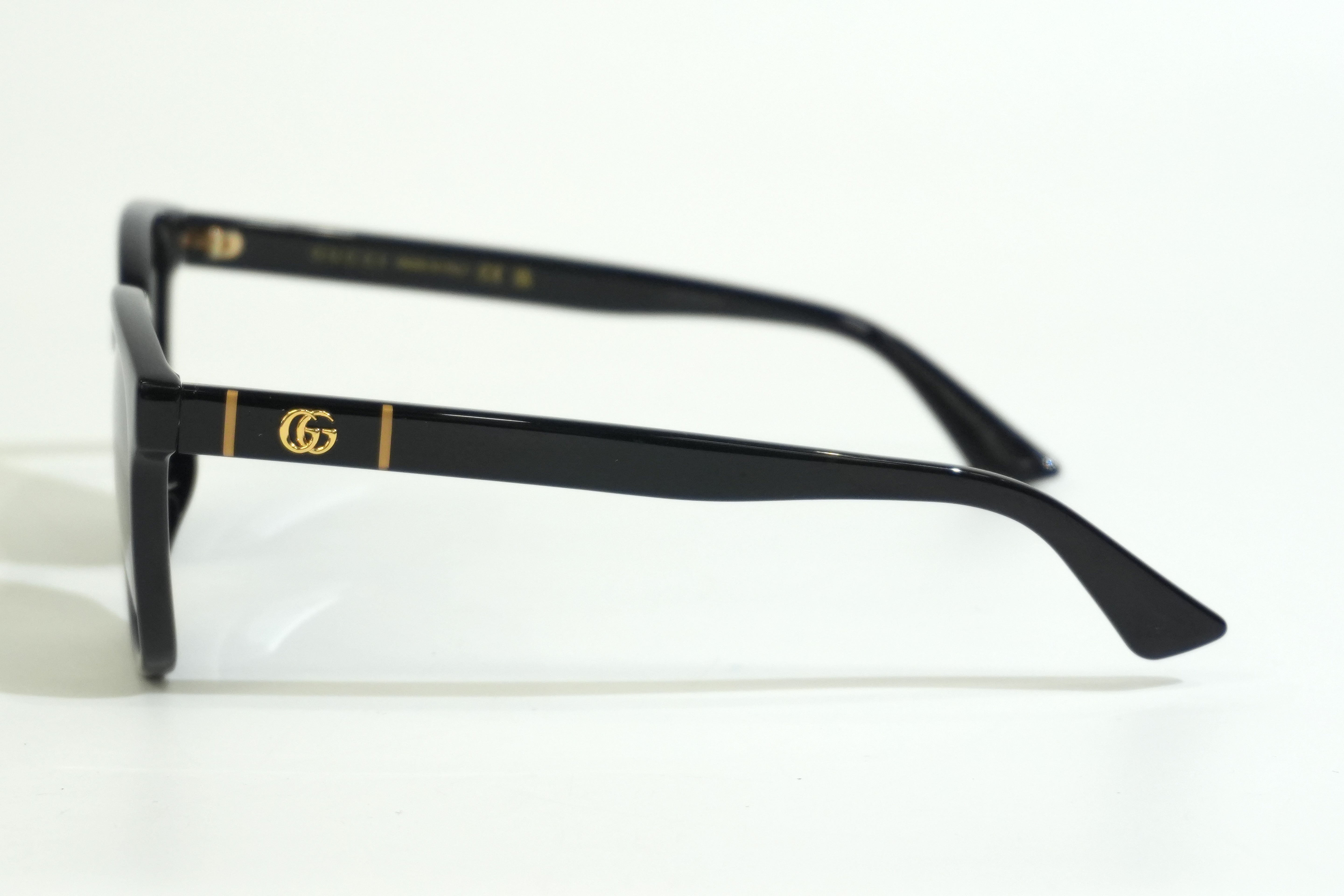 Pre-owned Gucci Sunglasses Black