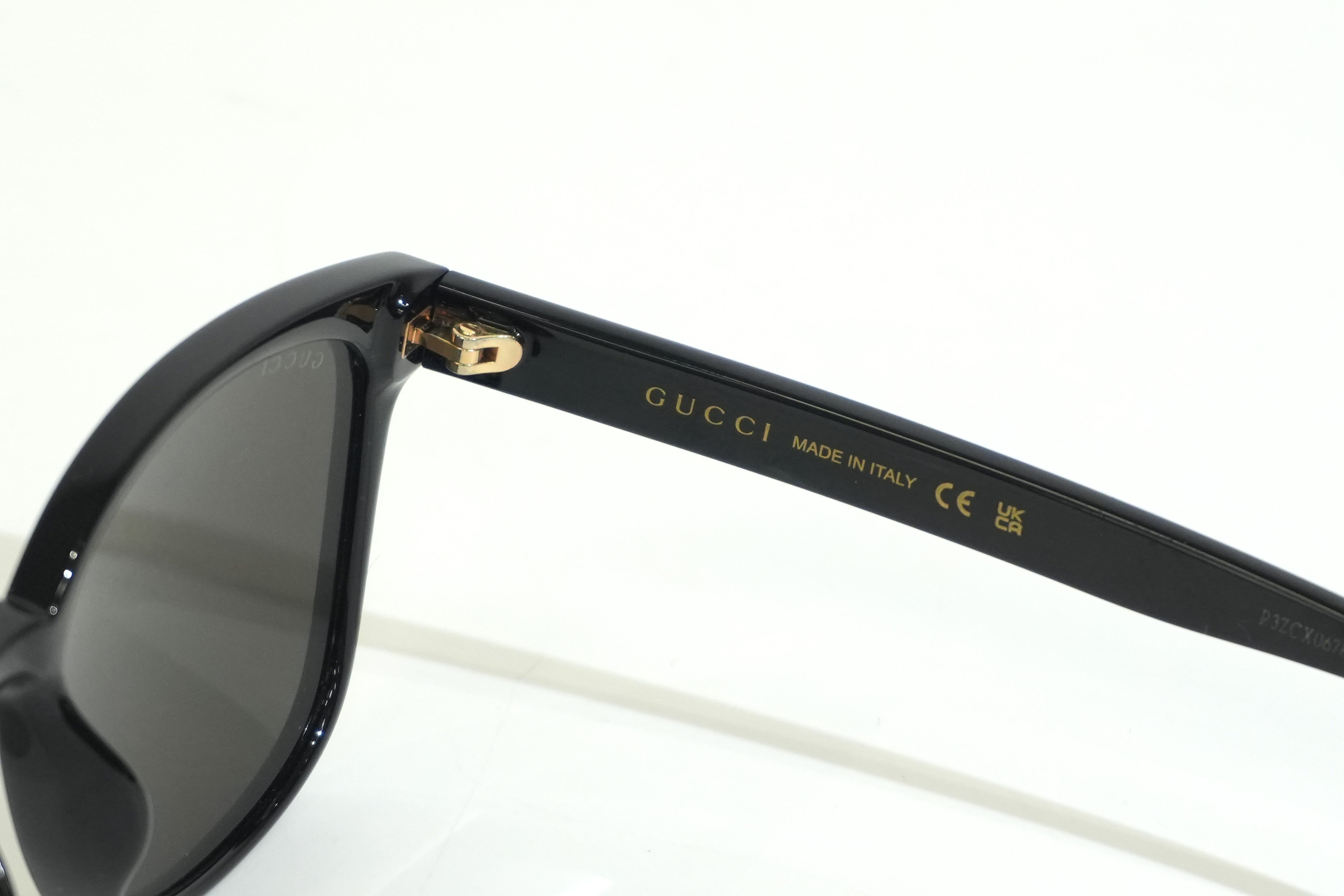 Pre-owned Gucci Sunglasses Black