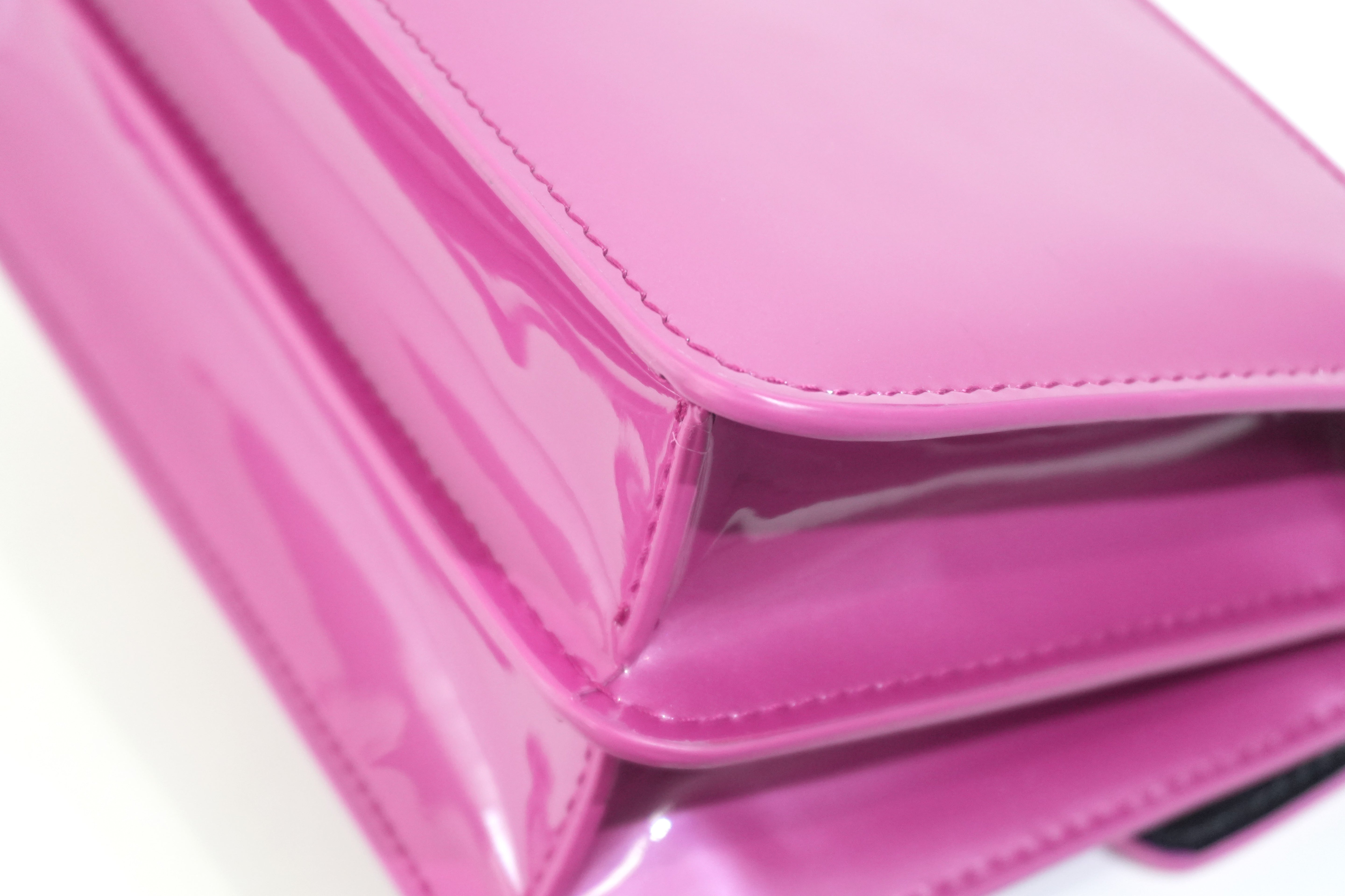 Pre-owned Bulgari Patent Serpenti Two Way Shoulder Bag Pink