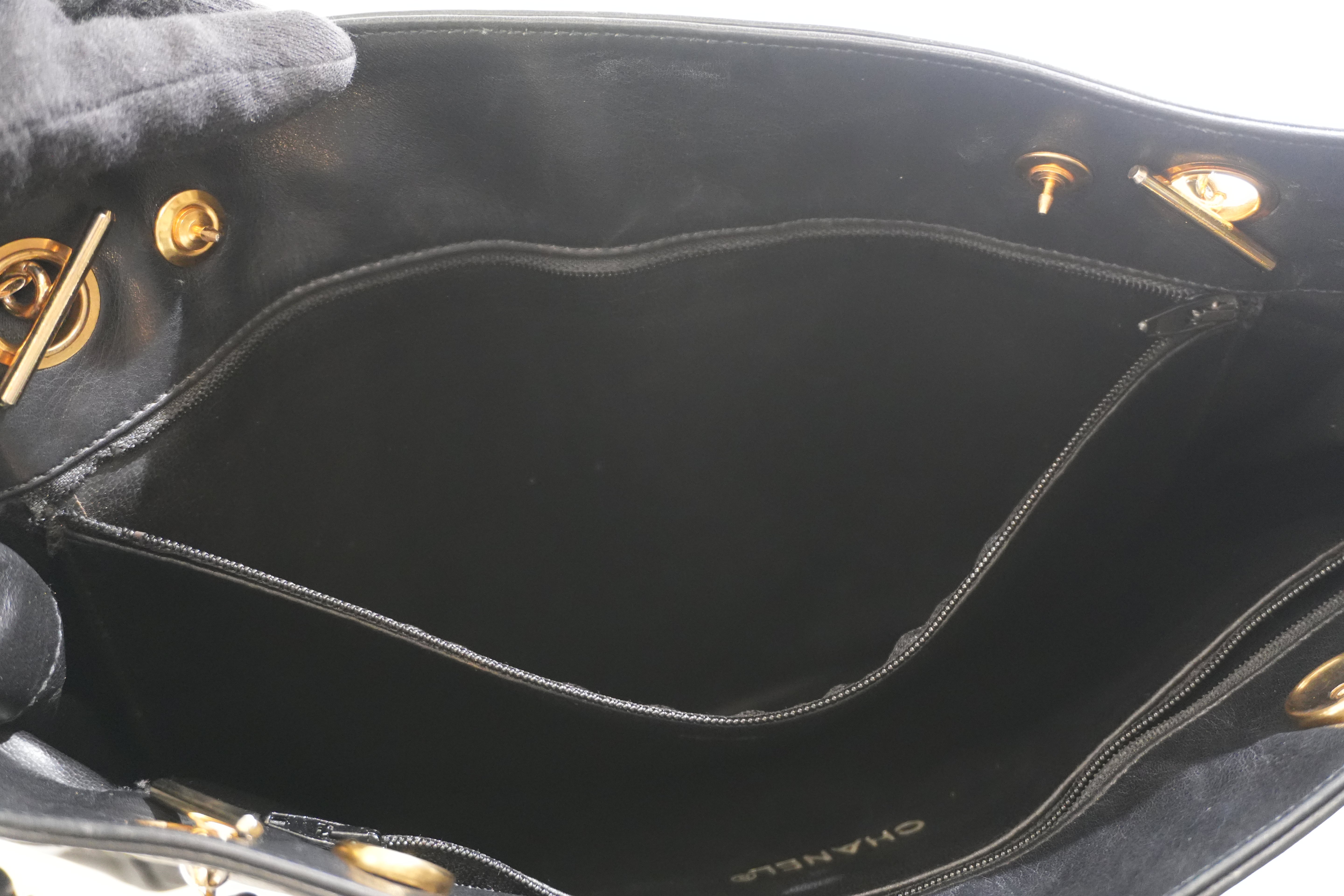 Pre-owned Chanel Chain Tote Bag Black