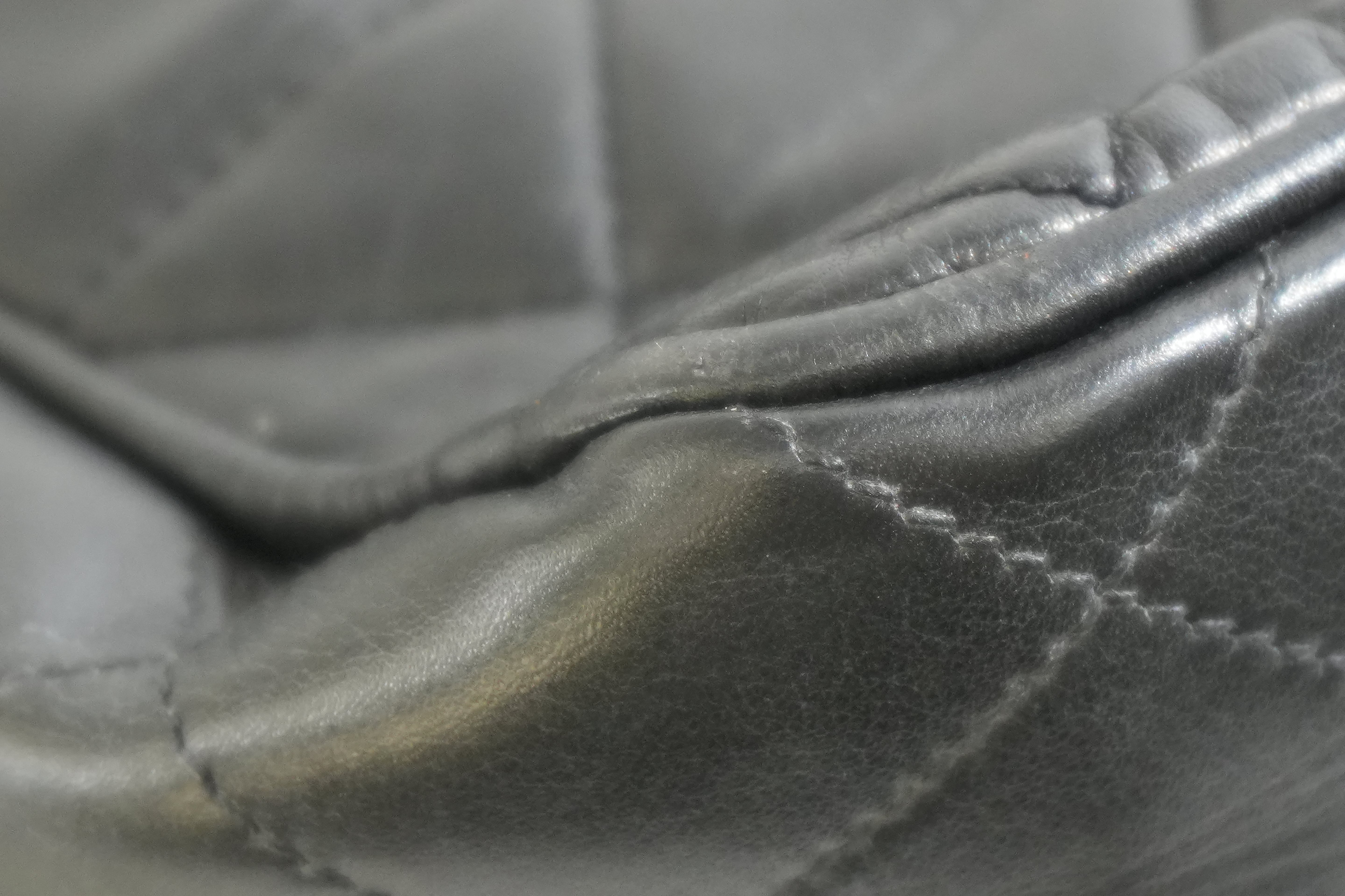 Pre-owned Chanel Chain Tote Bag Black