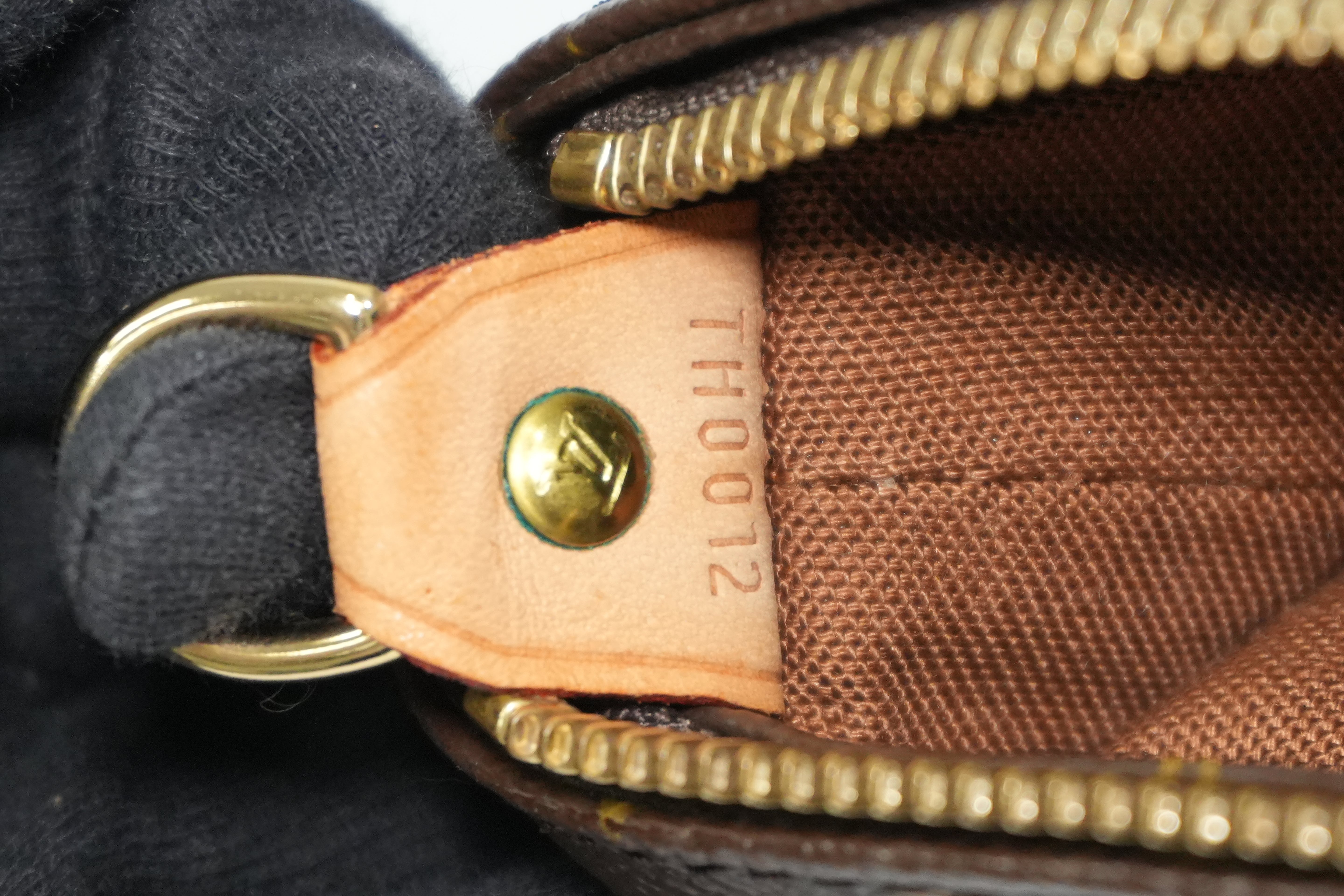 Pre-owned Louis Vuitton Monogram Cabas Mezzo Tote Bag