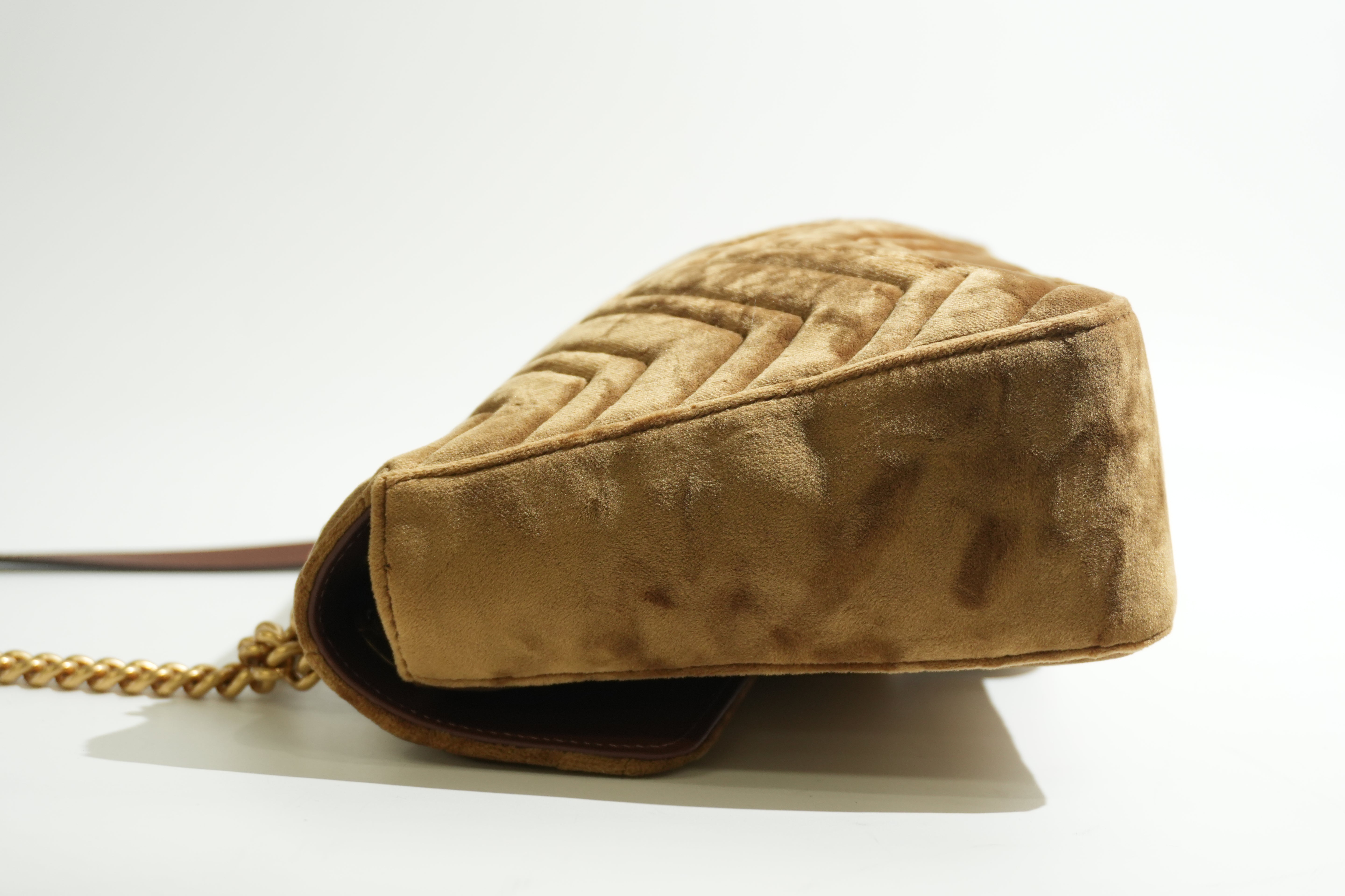 Pre-owned Gucci Velvet Marmont Crossbody Bag Green