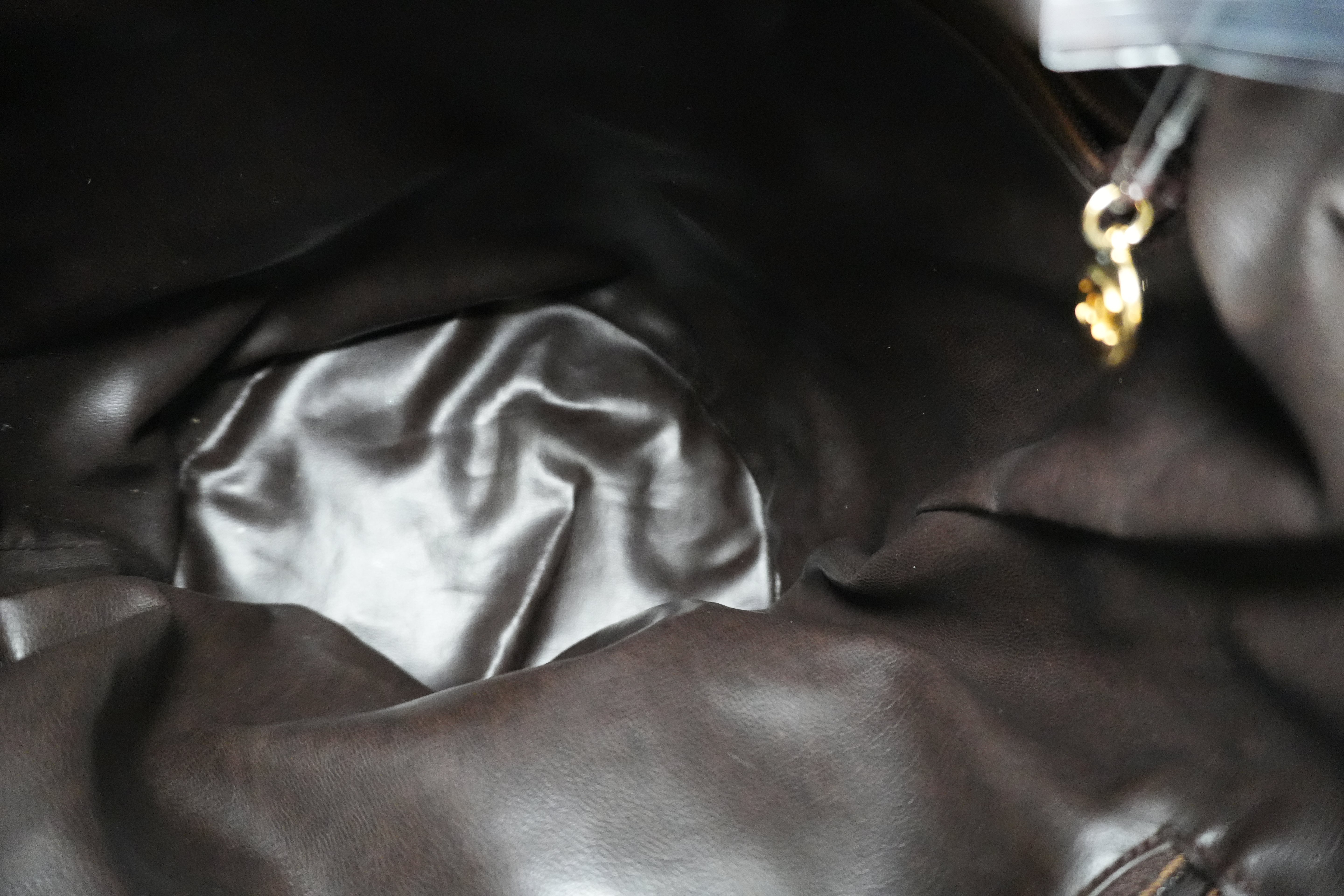 Chanel Caviar Skin Chain Shoulder Bag Bucket Shoulder Bag Brown Used