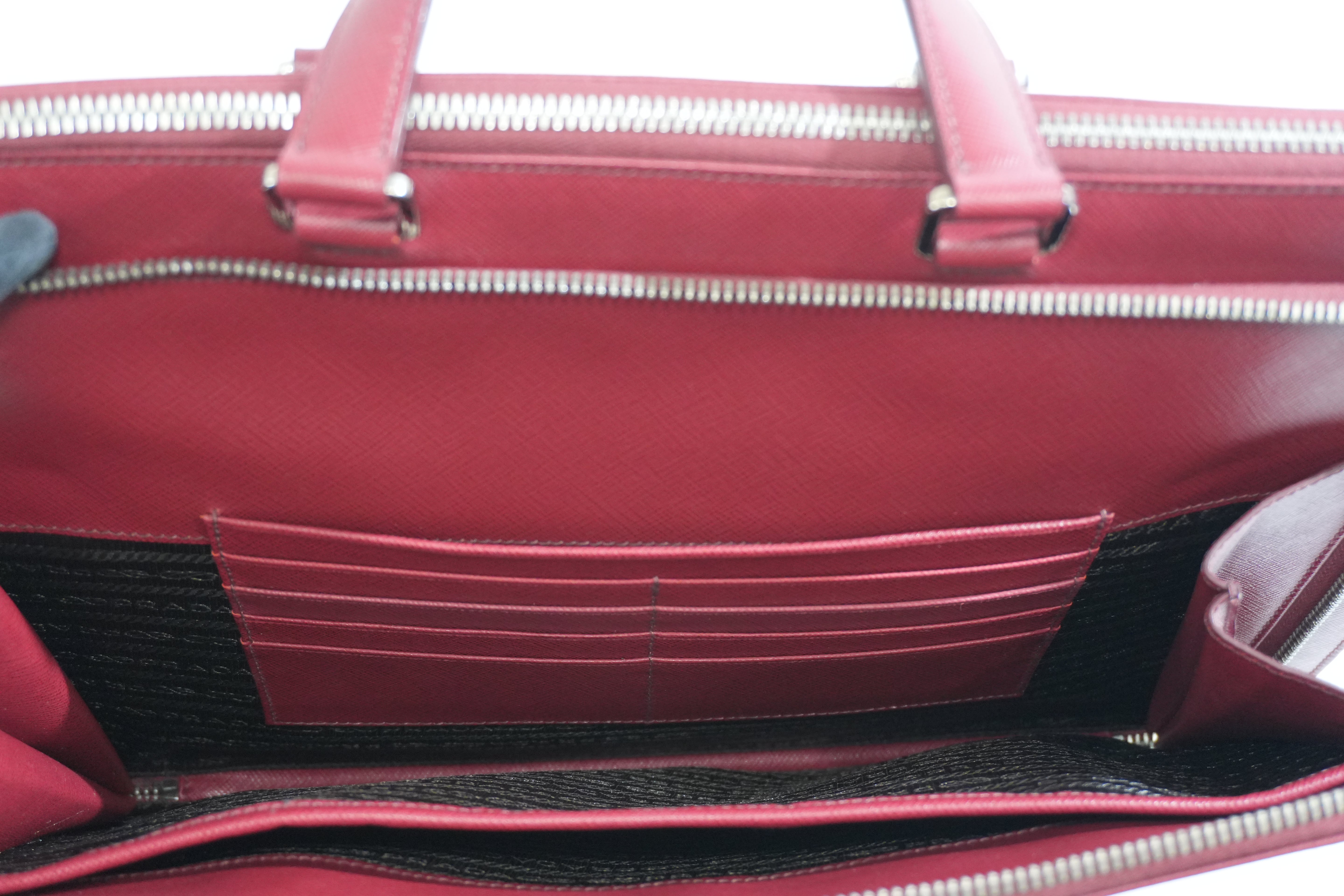 Pre-owned Prada Laptop Handbag Red