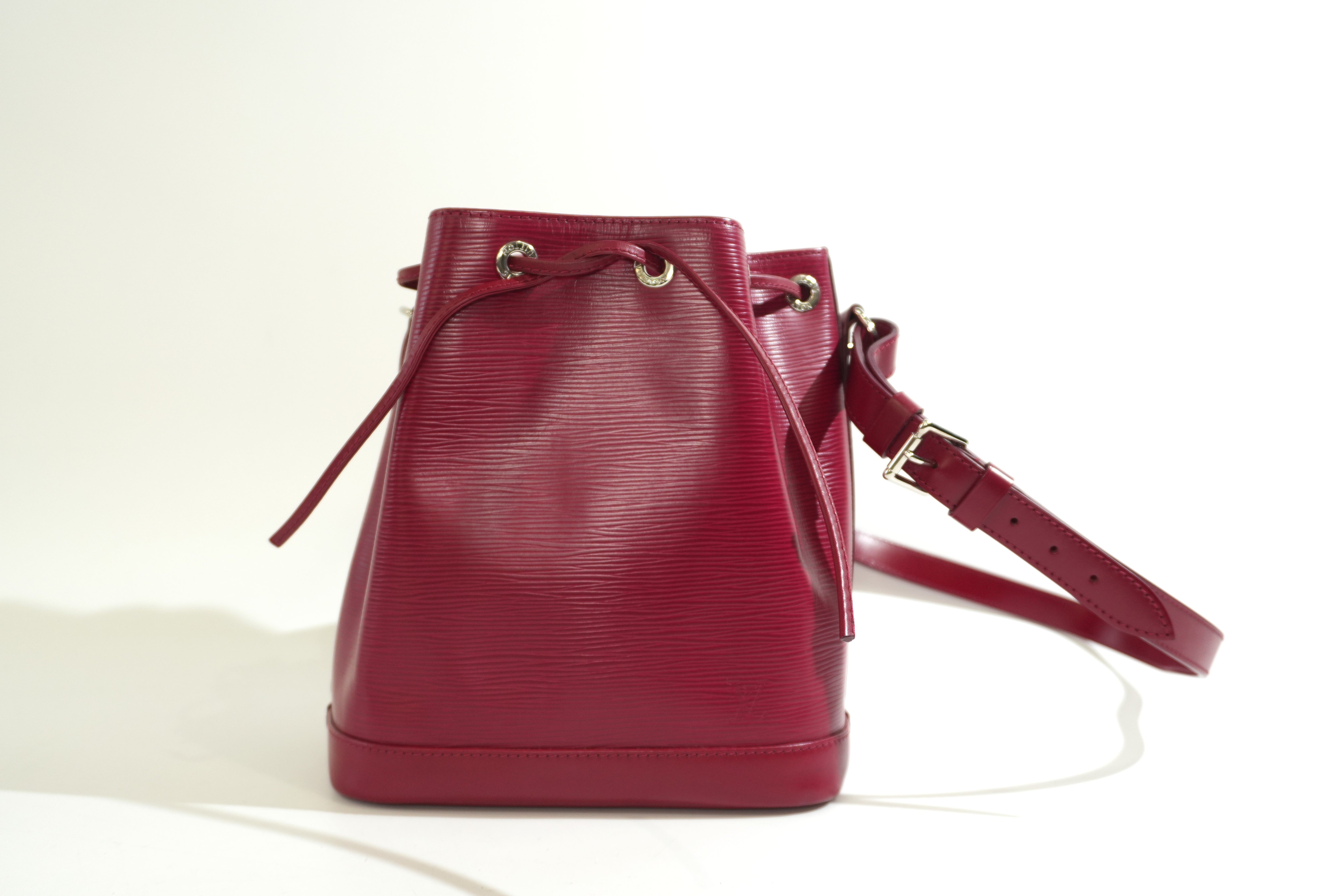 Pre-owned Louis Vuitton Noe BB Shoulder Bag Fuchsia Pink