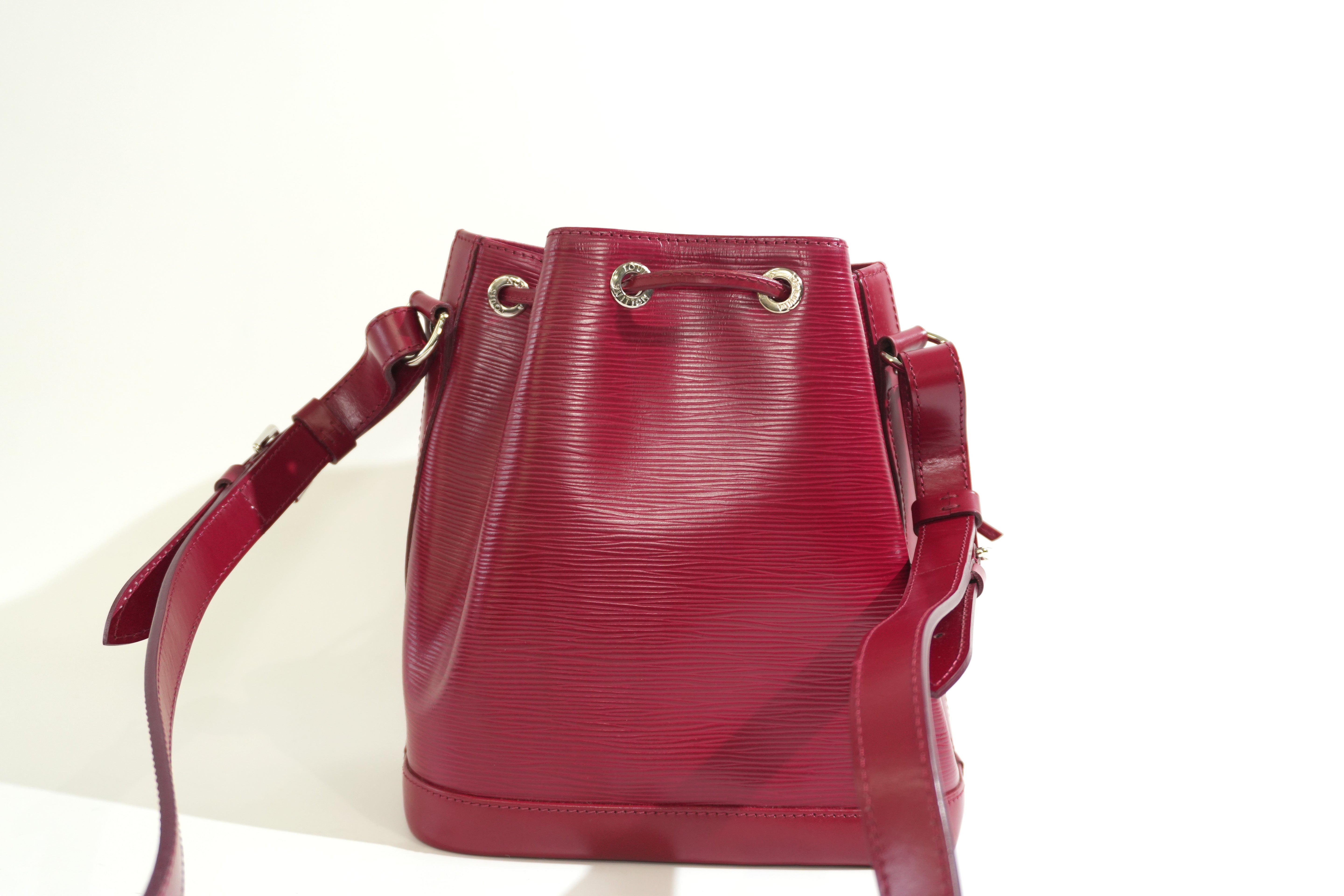 Pre-owned Louis Vuitton Noe BB Shoulder Bag Fuchsia Pink